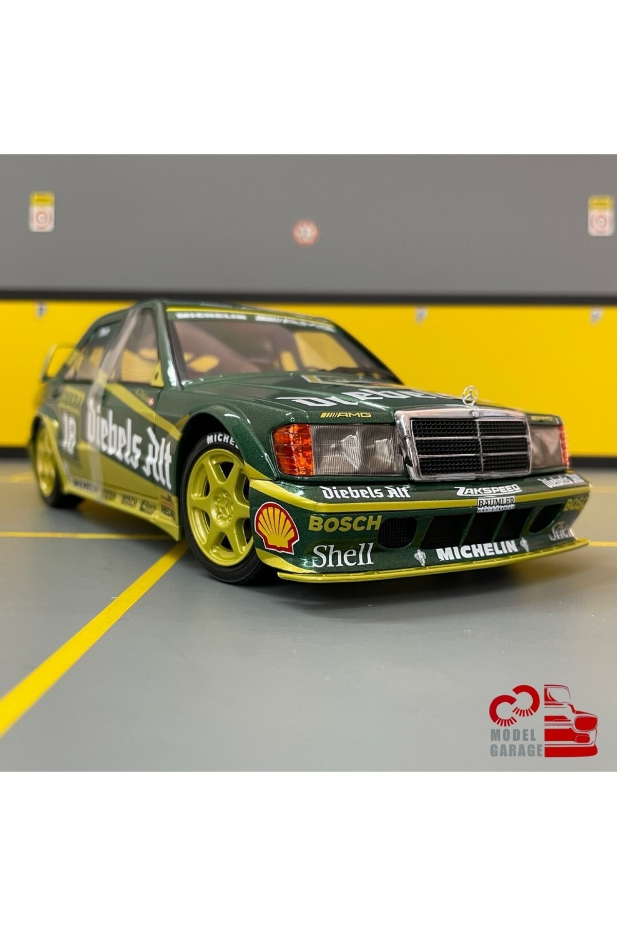 مدل خودرو مرسدس 190 EVO II 1 18 SCALE DIECAST METAL MODEL اورجینال Solido
