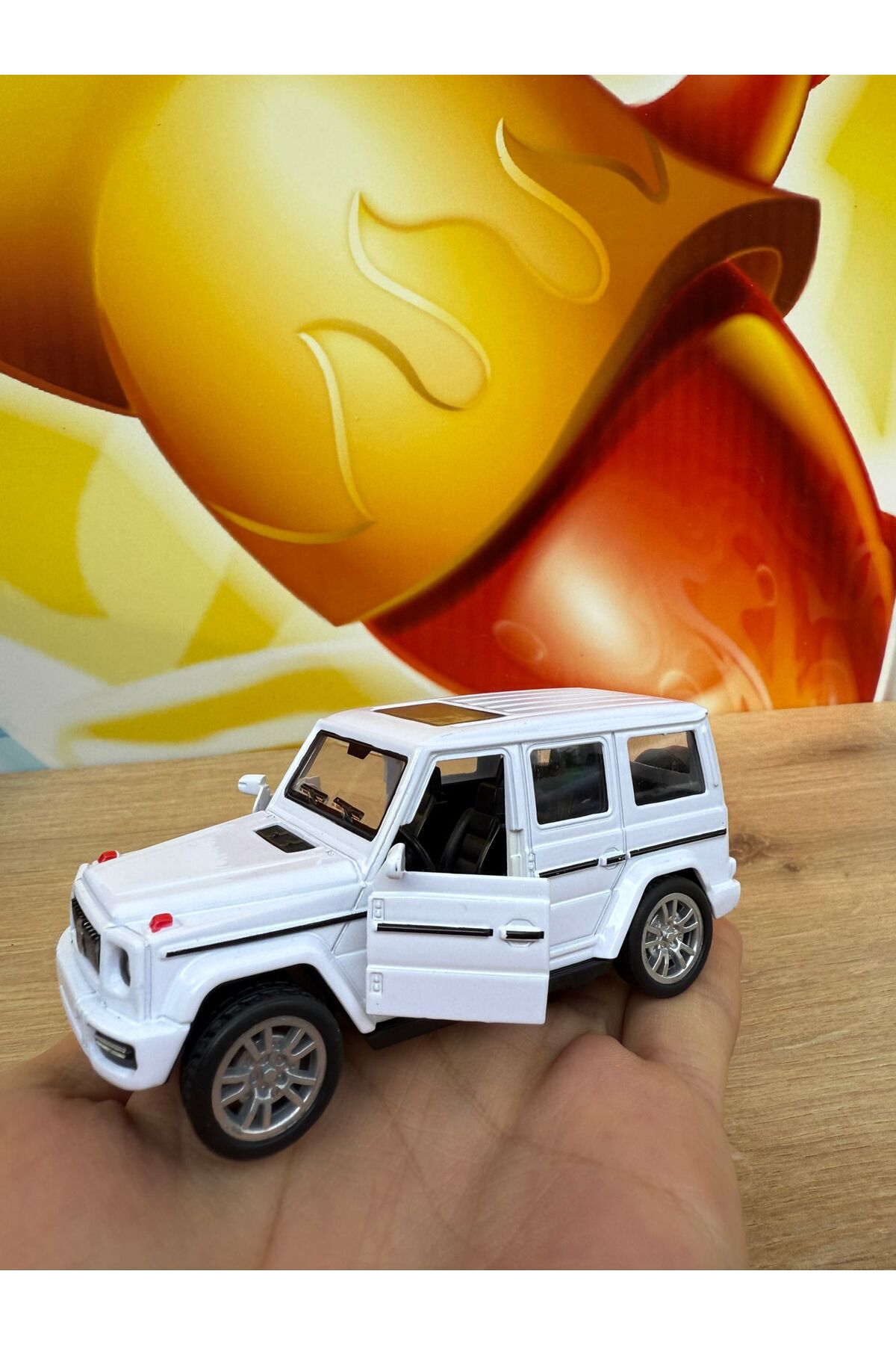 مدل خودرو مرسدس بنز کلاس G ماشین فلزی درب باز کشش DIECAST G63 12CM اورجینال scntoys