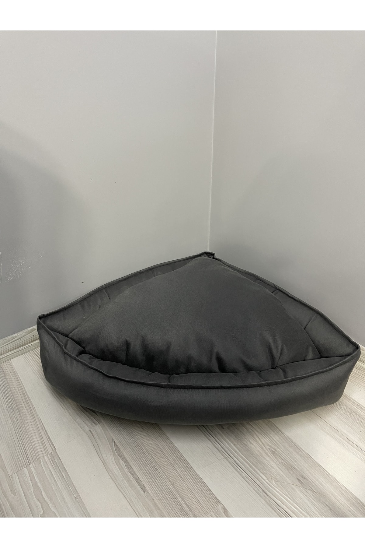 تخت گوشه‌ای گربه و سگ گیسن GİSSEN، ۶۰×۶۰ سانتی‌متر خاکستری