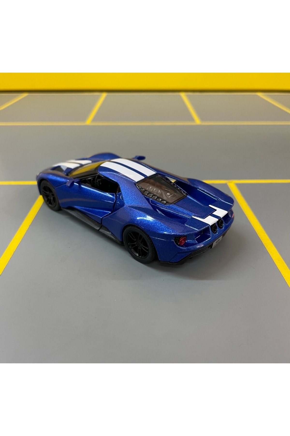 مدل خودرو FORD GT 1 36 SCALE DIECAST METAL MODEL CAR PULL DROP TOY 2017 از ترکیه Kinsmart