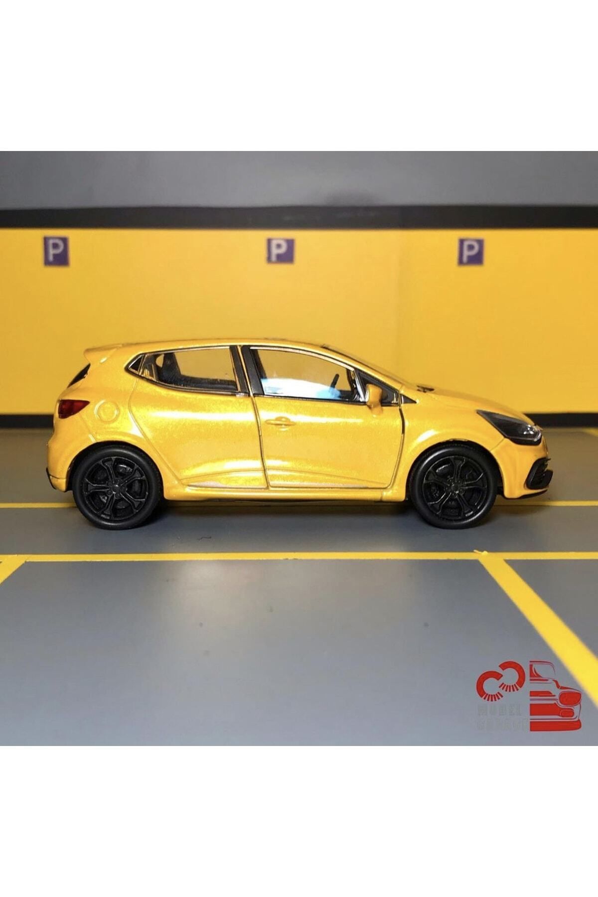 مدل خودرو RENAULT CLIO RS 1 36 SCALE C&amp;C MODEL GARAGE PULL &amp; DROP DIECAST METAL CAR TOY اورجینال WELLY