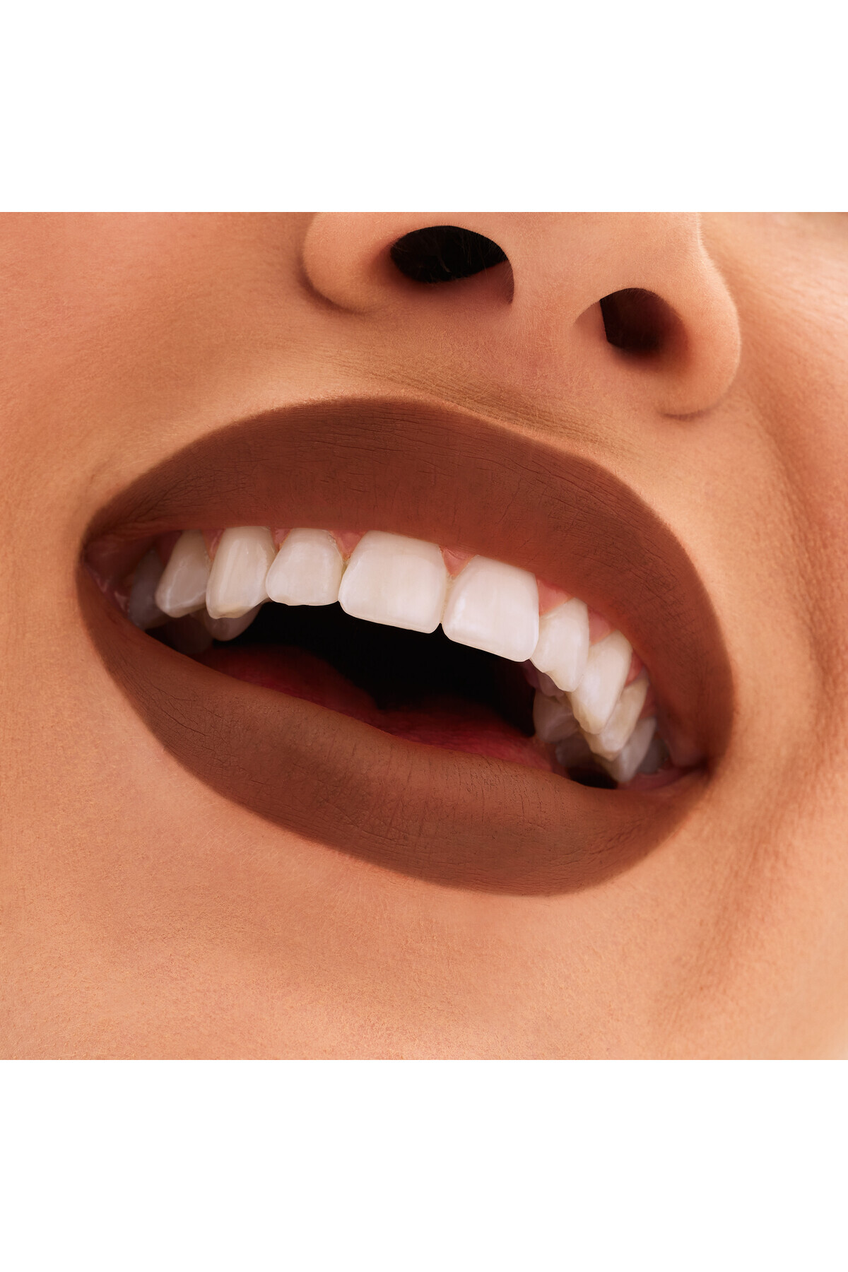 Mac رژ لب مدل Locked Kiss با ماندگاری 24 ساعته رنگ قهوه ای تیره