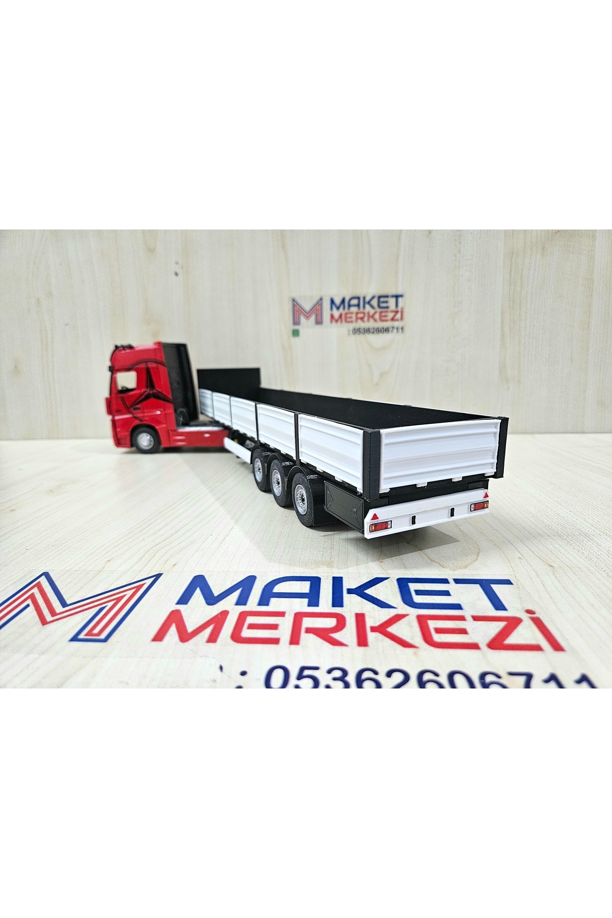 مدل خودرو نیم متر طول 1 36 MERCEDES ACTROS RIFLE تریلر نام نوشته شده قرمز اورجینال Maket