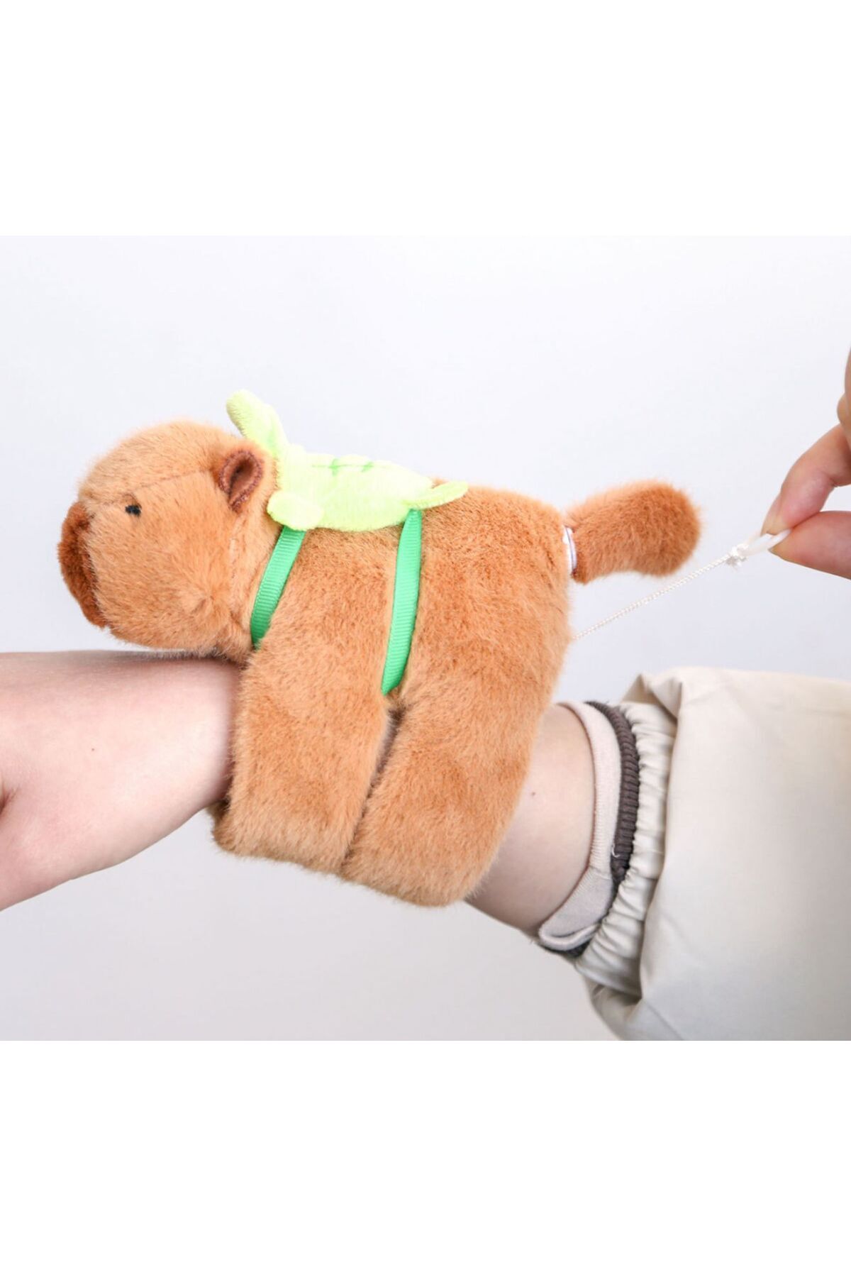 اسباب بازی های پشمی CAPYBARA روی بازو با دم چرخان نور و صدا hamiyetkirtasiye