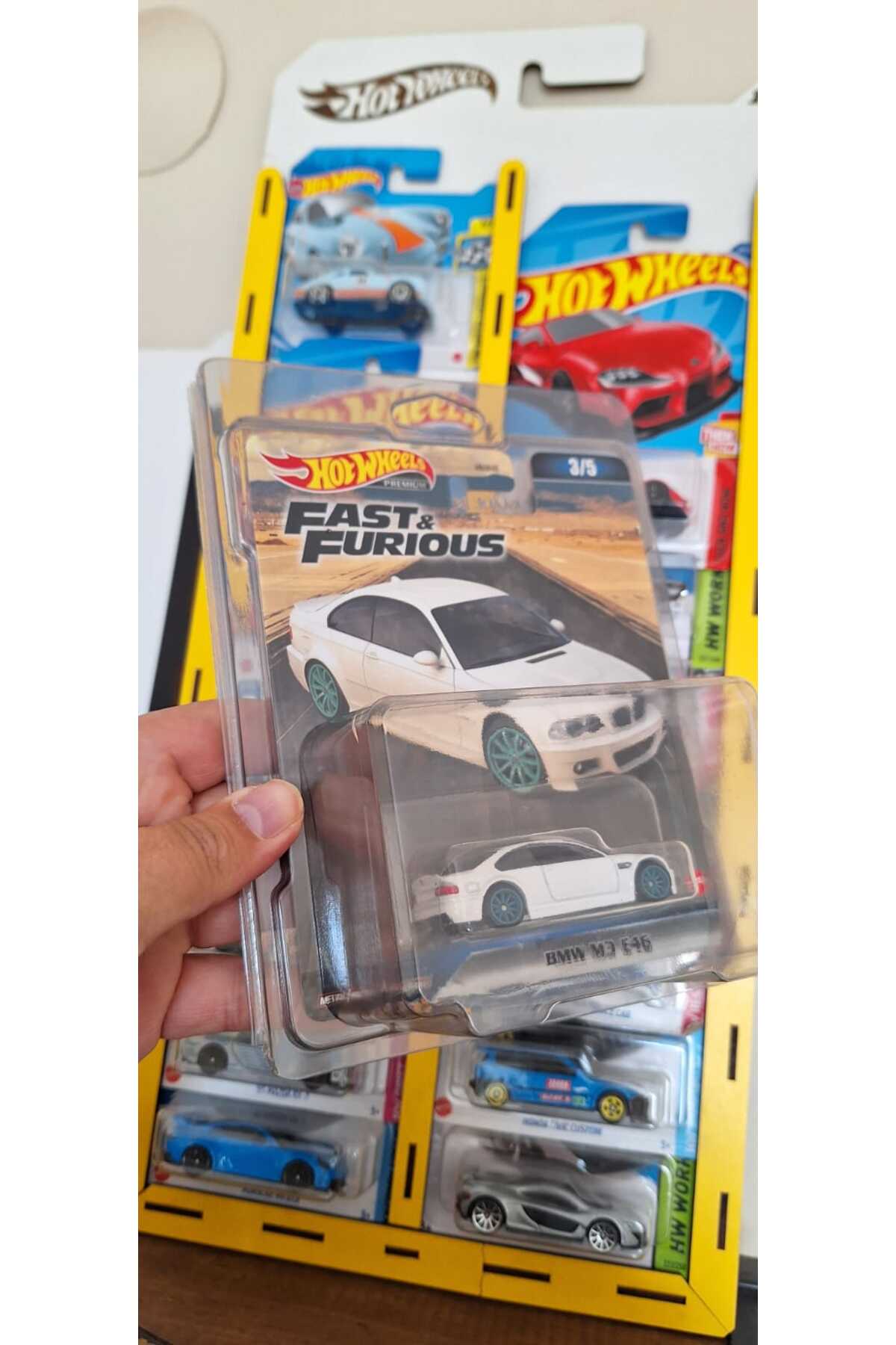 ماشین اسباب بازی مقیاس محافظت حق بیمه HOTWHEELS 1.64 هات ویلز اورجینال HOT WHEELS