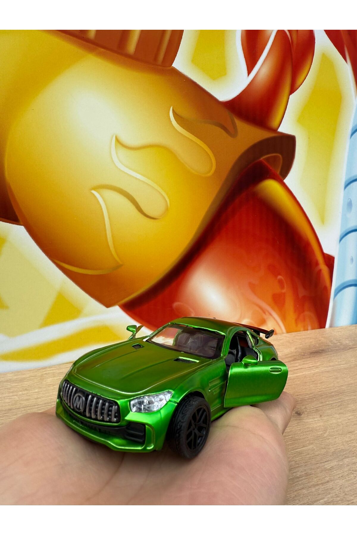 مدل خودرو MERCEDES AMG GTR DIECAST CAR GREEN PULL RELEASE OPENING DOORS 12CM METAL اورجینال scntoys
