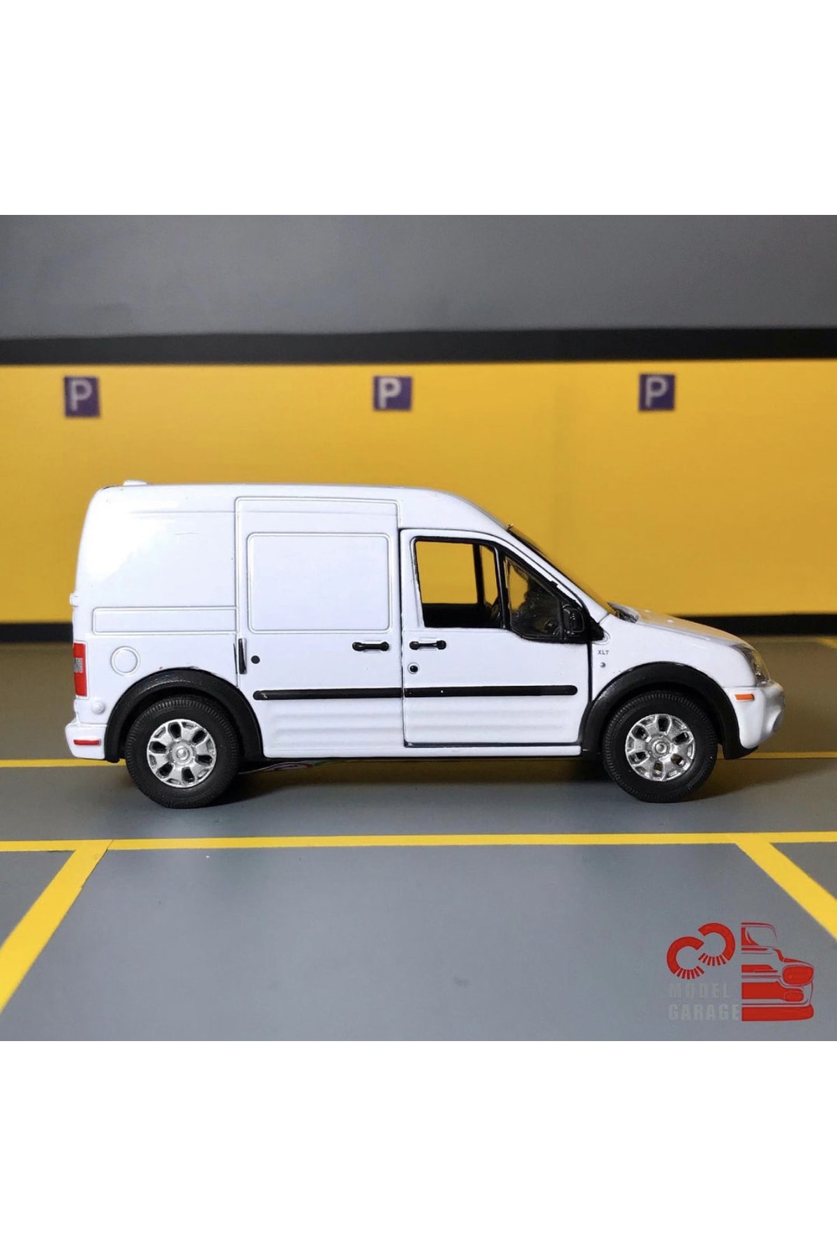 مدل خودرو FORD TRANSIT CONNECT 1 36 SCALE C&amp;C MODEL GARAGE PULL DROP DIECAST METAL CAR TOY اورجینال Genel Markalar