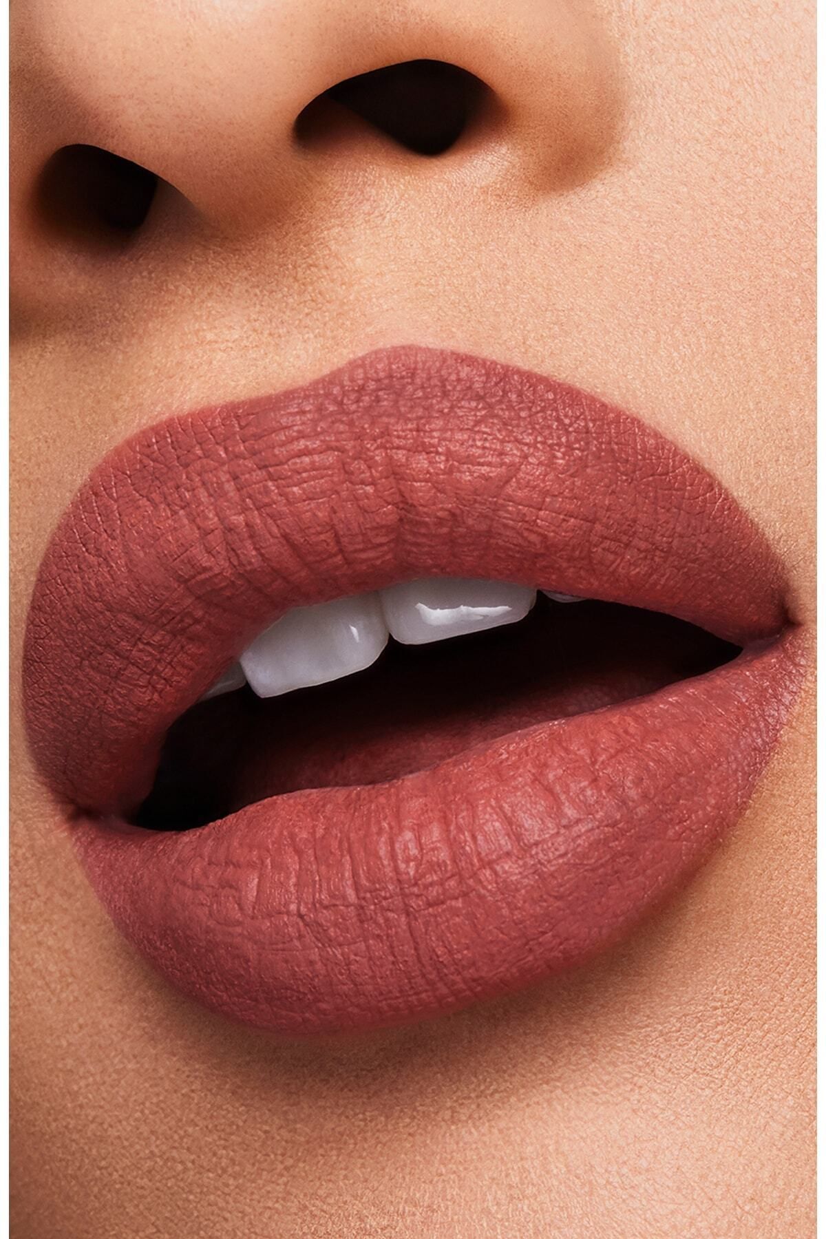 رژ لب مات ساده رنگ 836 استی لادر Estee Lauder