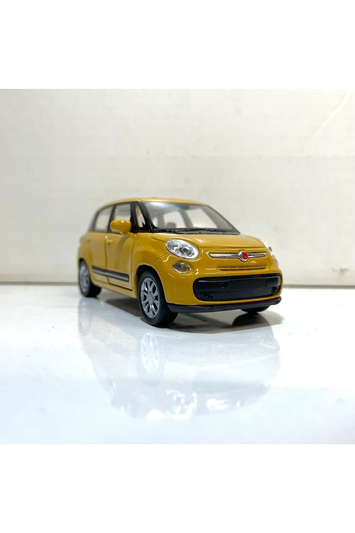 مدل خودرو ماشین اسباب بازی فیات 500L 2013 1 36 مقیاس WELLY DIECAST METAL MODEL اورجینال Genel Markalar