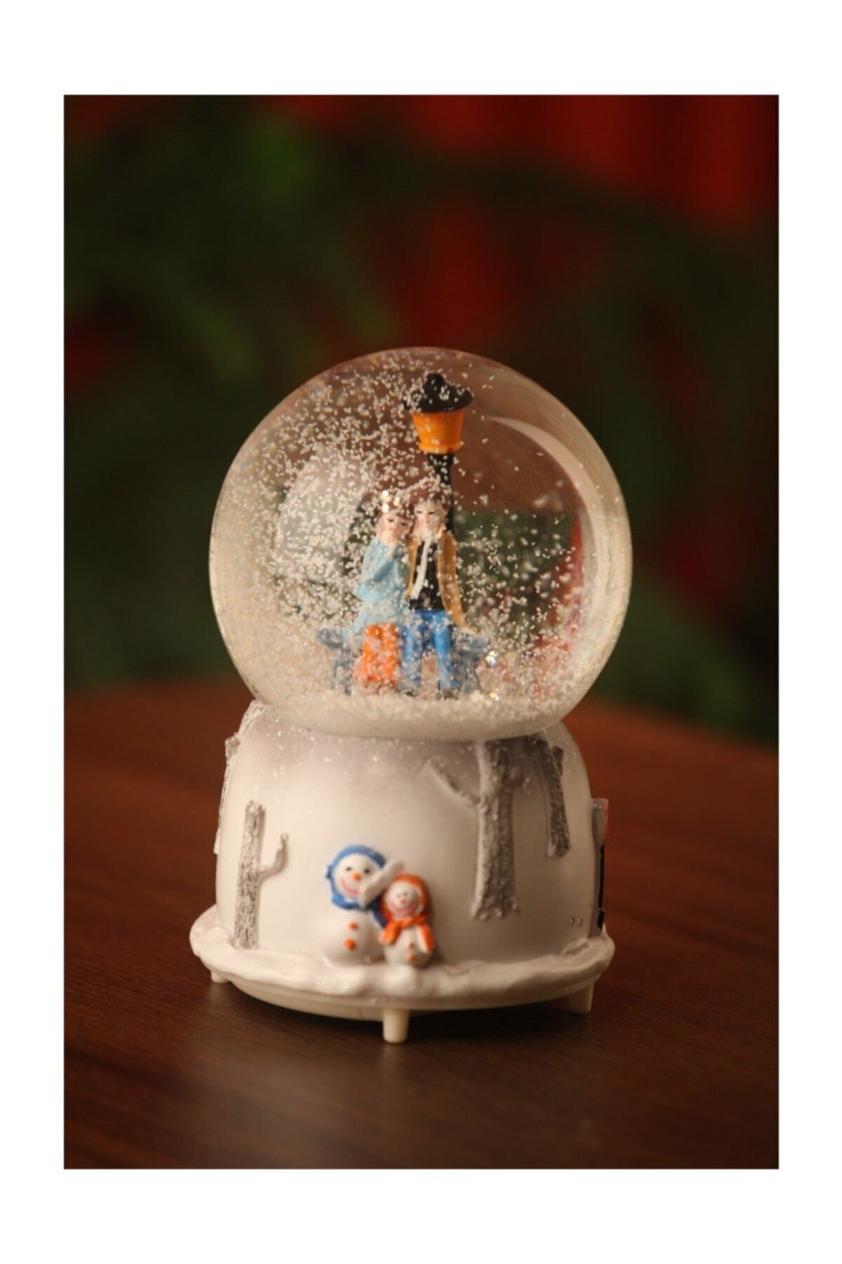 گوی برفی هدیه روز ولنتاین عشق ابدی WINTER TALE SNOW GLOBE AND MUSIC BOX 11CM ILLUMINATED از ترکیه DEMPOWER