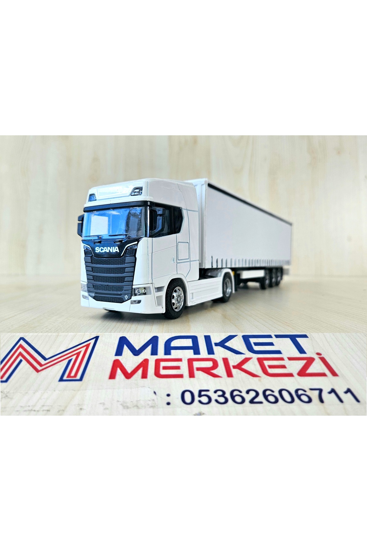 مدل خودرو کامیون SCANIA 770S به طول 33 سانتی متر در مقیاس 1 50 سفید نام شرکت را می توان نوشت اورجینال Maket