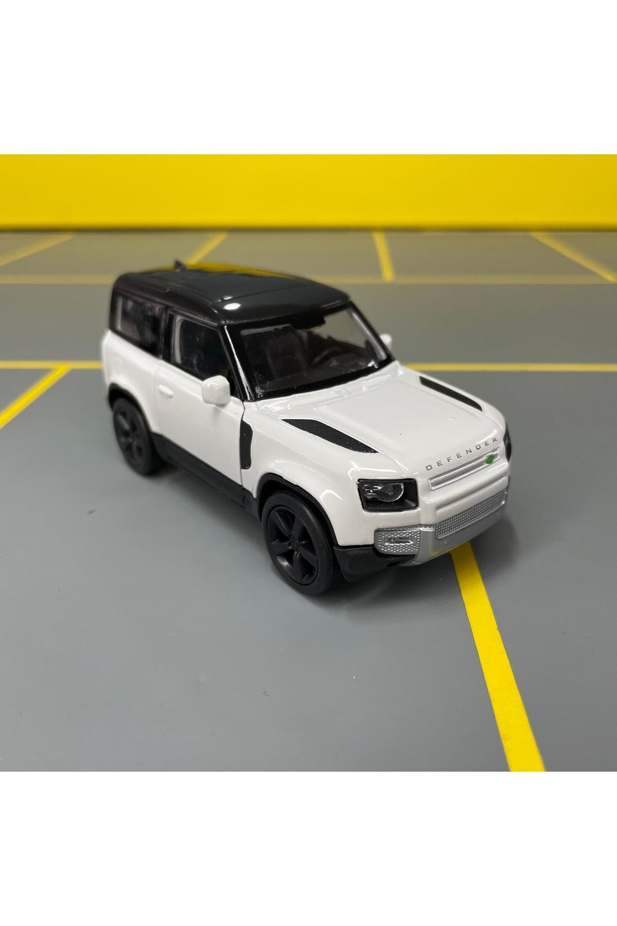 مدل خودرو LAND ROVER DEFENDER 2020 1 36 SCALE DIECAST METAL MODEL CAR TOY PULL DROP اورجینال WELLY