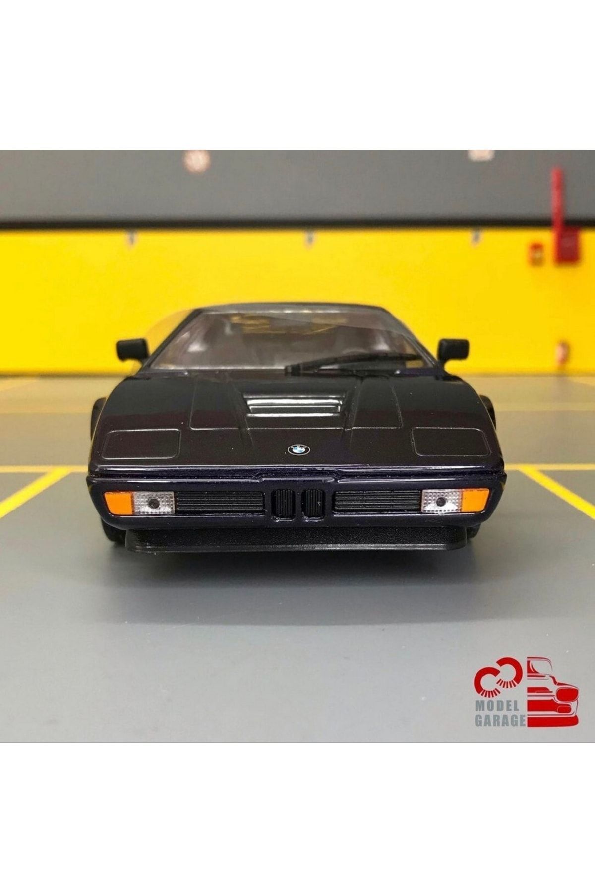 مدل خودرو BMW M1 1 24 SCALE C&amp;C MODEL GARAGE DIECAST METAL CAR اورجینال WELLY
