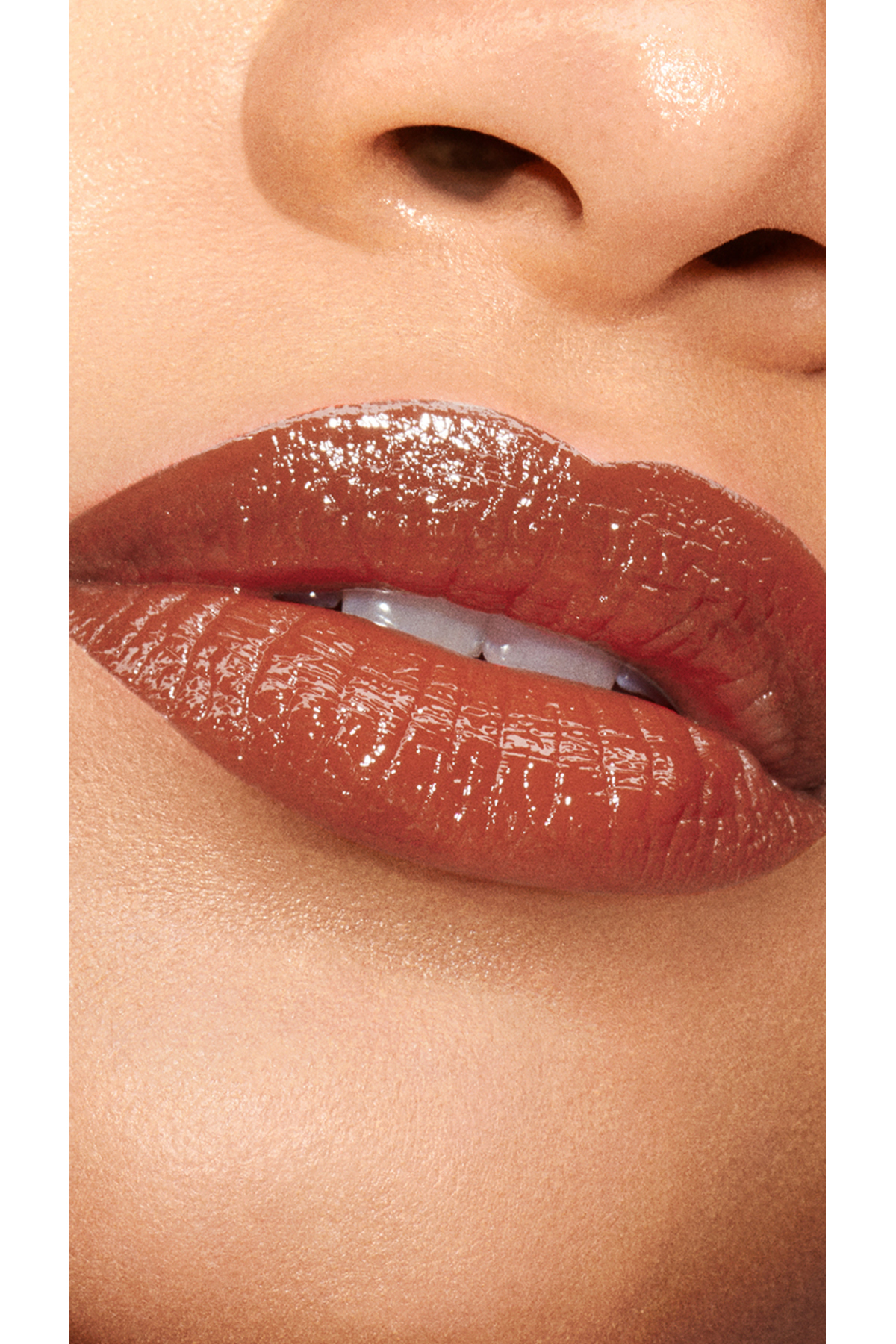 روژ لب مات رنگ 902 با نام CALL 555 استی لادر Estee Lauder