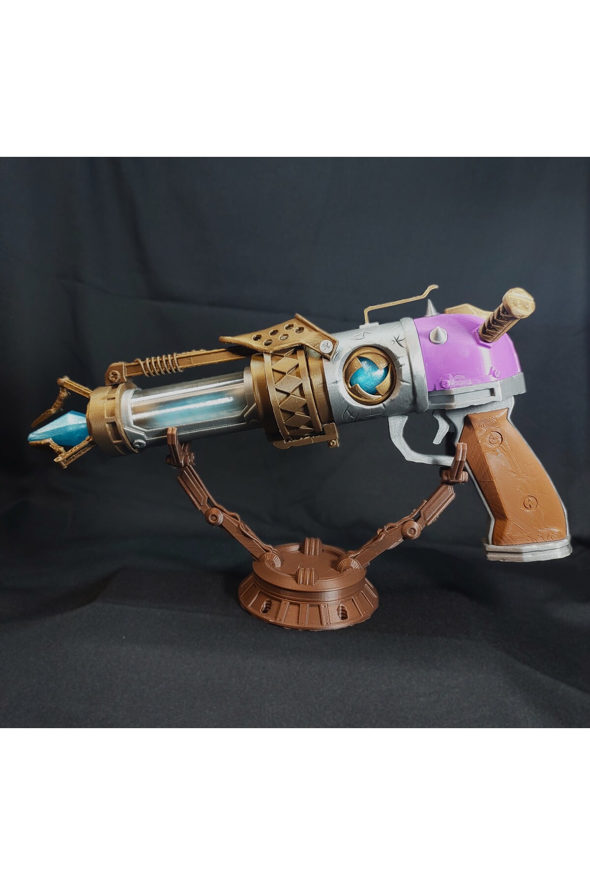 فیگور مجسمه اسلحه اسباب بازی نمادین ARCANE JINX از ترکیه figur