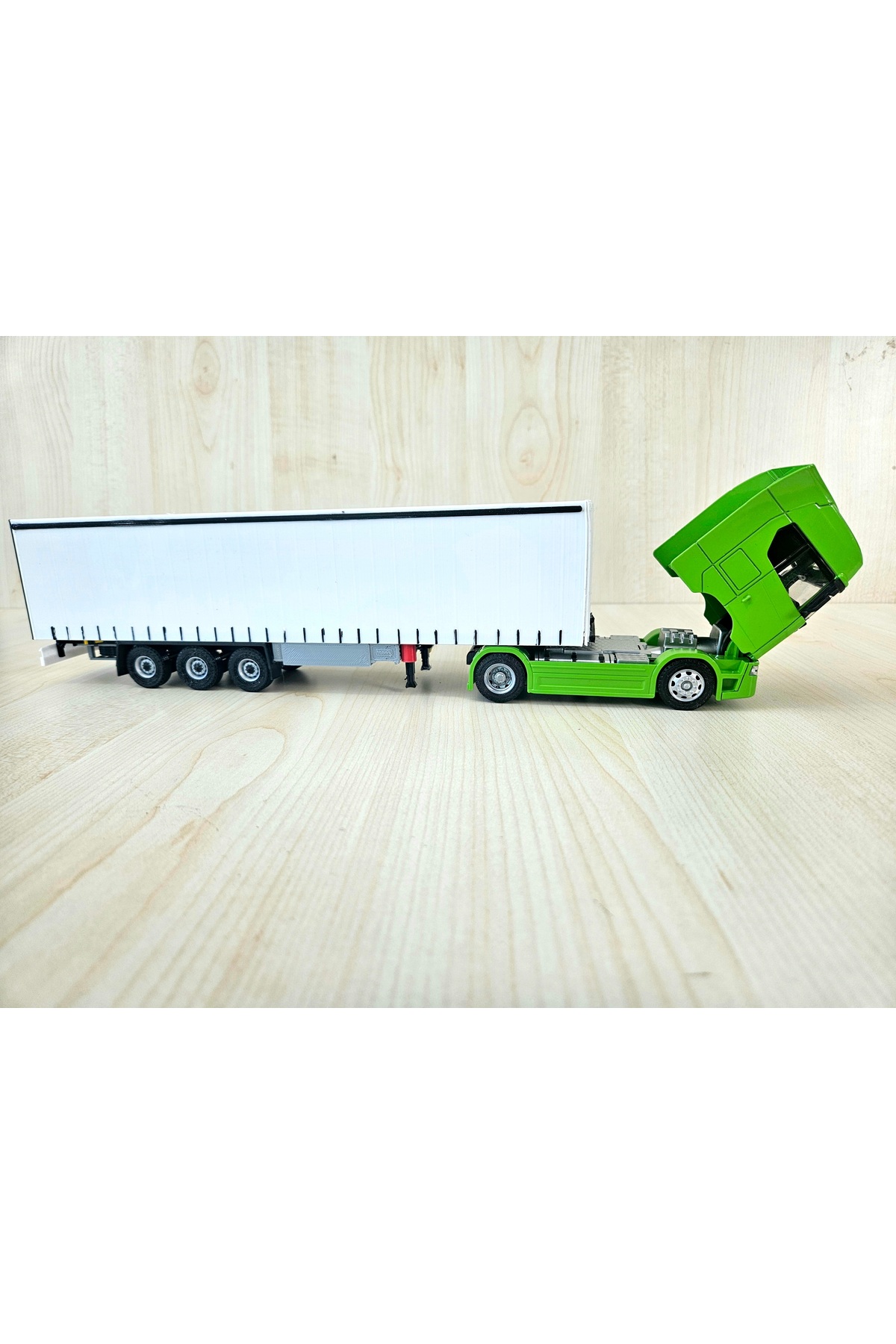 مدل خودرو SCANIA 770S TRUCK MODEL سبز رنگ 1 50 طول 33 سانتی متر نام شرکت را می توان نوشت اورجینال Maket