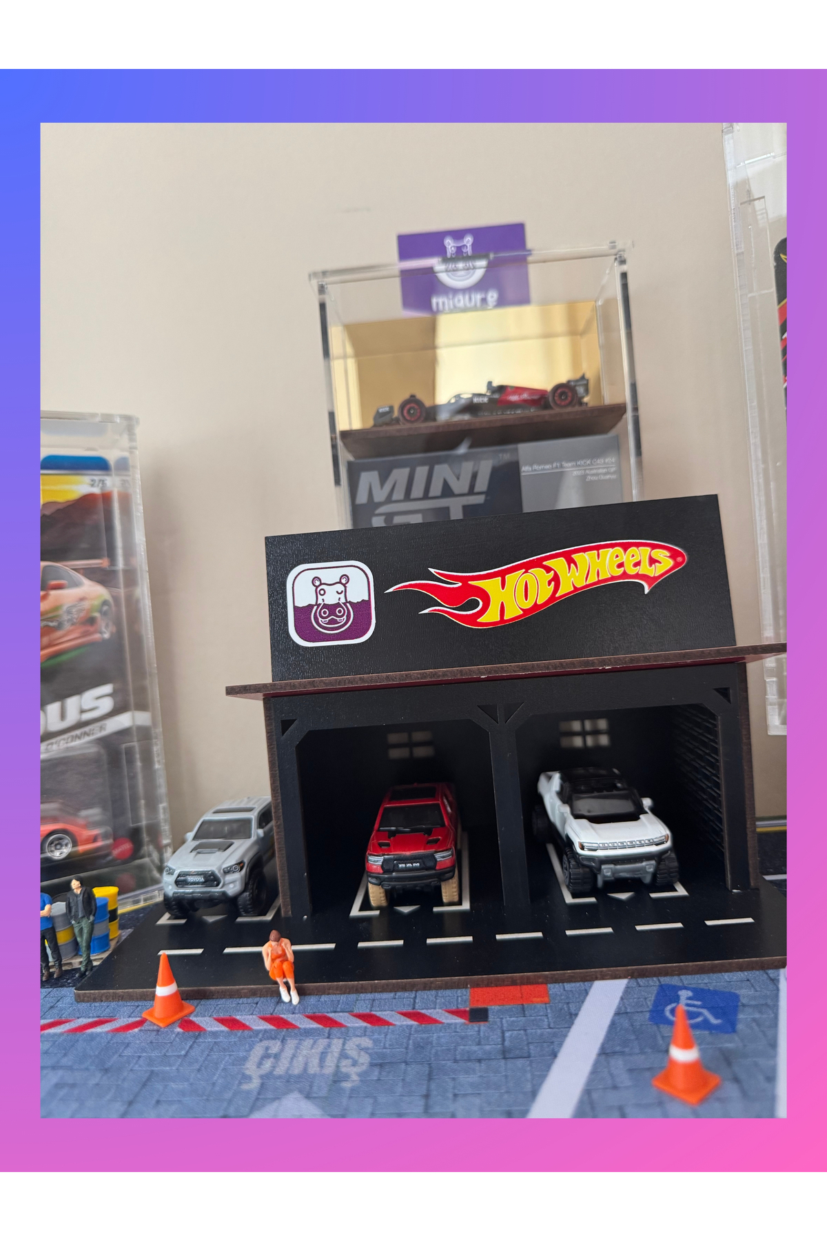 ماشین اسباب بازی کارگاه MIGURE GARAGE LED 1 64 نمایشگاه گاراژ DIORAMA BLACK هات ویلز اورجینال HOT WHEELS