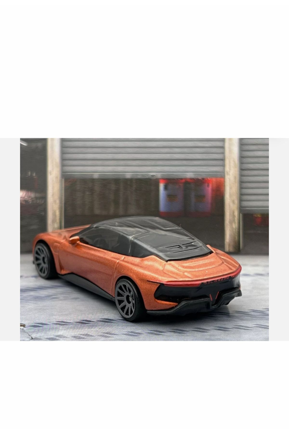 ماشین اسباب بازی مقیاس DELOREAN ALPHA5 1:64 هات ویلز اورجینال HOT WHEELS