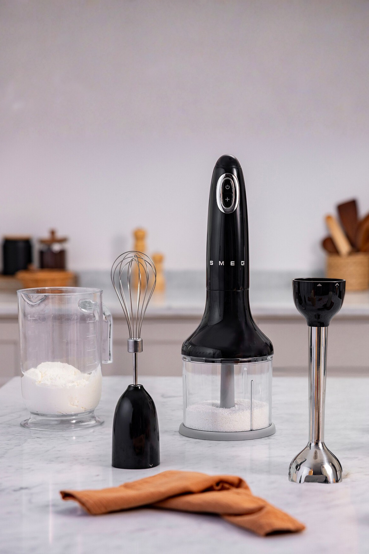 ست مخلوط کن بلندر دستی 50'S STYLE TRITAN™ RENEW مشکی HAND BLENDER HBF03BLEU اورجینال Smeg