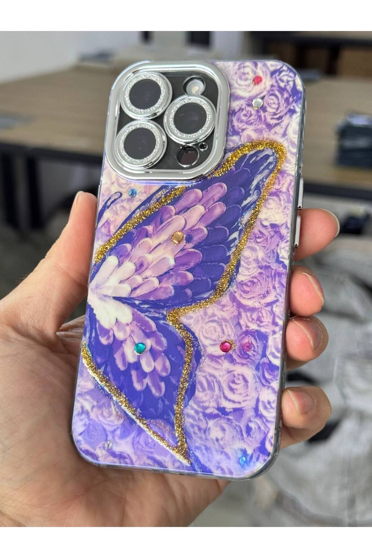 کاور و قاب محافظ لنز دوربین سنگی TRANSITION COLOR CASE IPHONE 16 PRO MAX ضربه گیر با طرح پروانه بنفش نقره ای فیبکس Fibaks