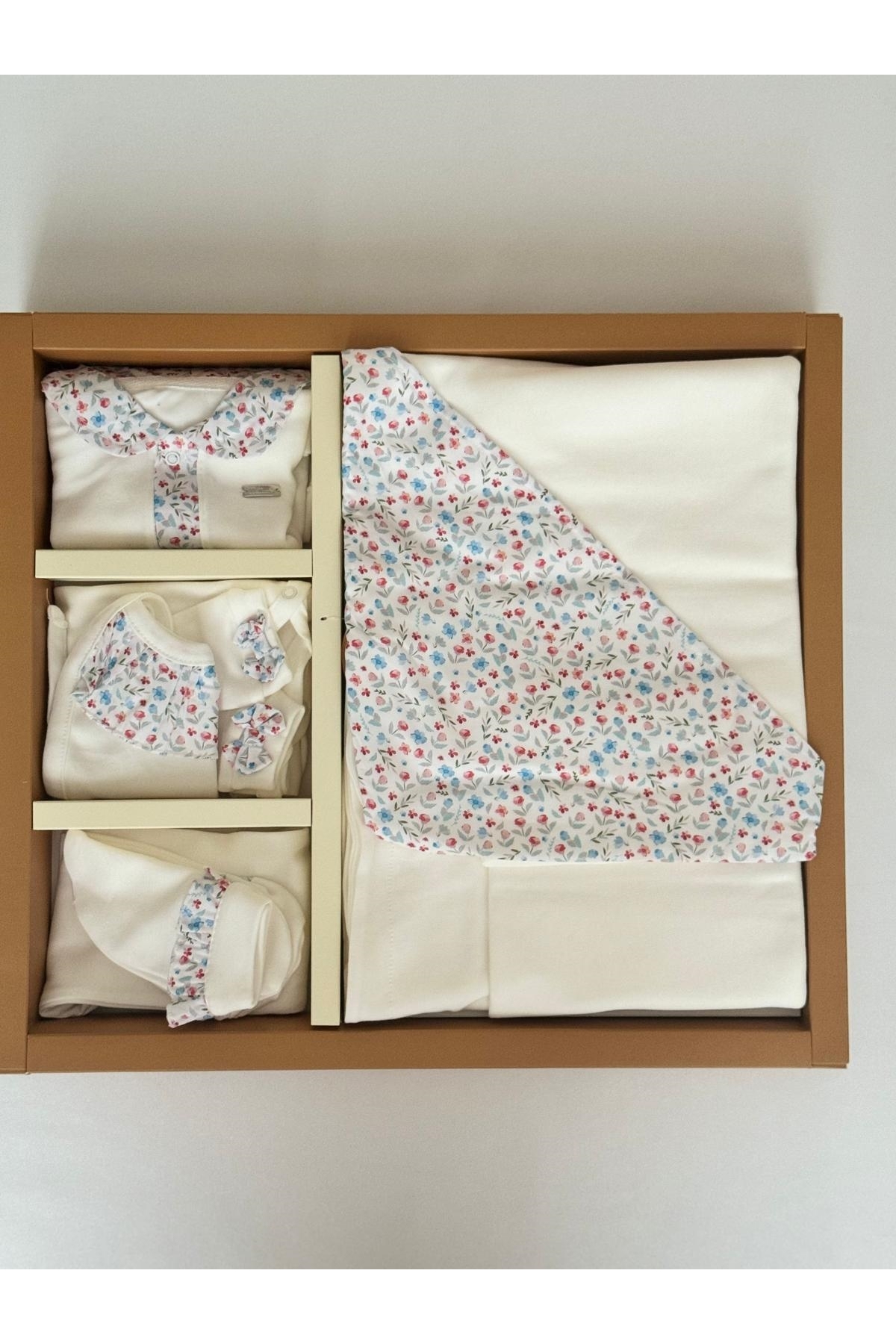 ست لباس بیمارستانی نوزاد فلکسی Flexi، Bebbemini Baby، ۱۰ تکه، پنبه ارگانیک ۱۰۰٪ سفید