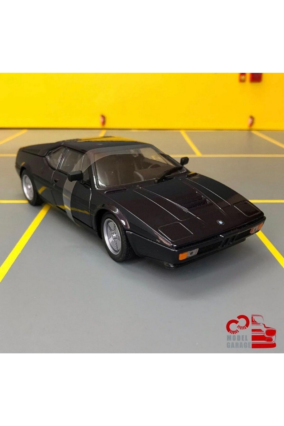 مدل خودرو BMW M1 1 24 SCALE C&amp;C MODEL GARAGE DIECAST METAL CAR اورجینال WELLY