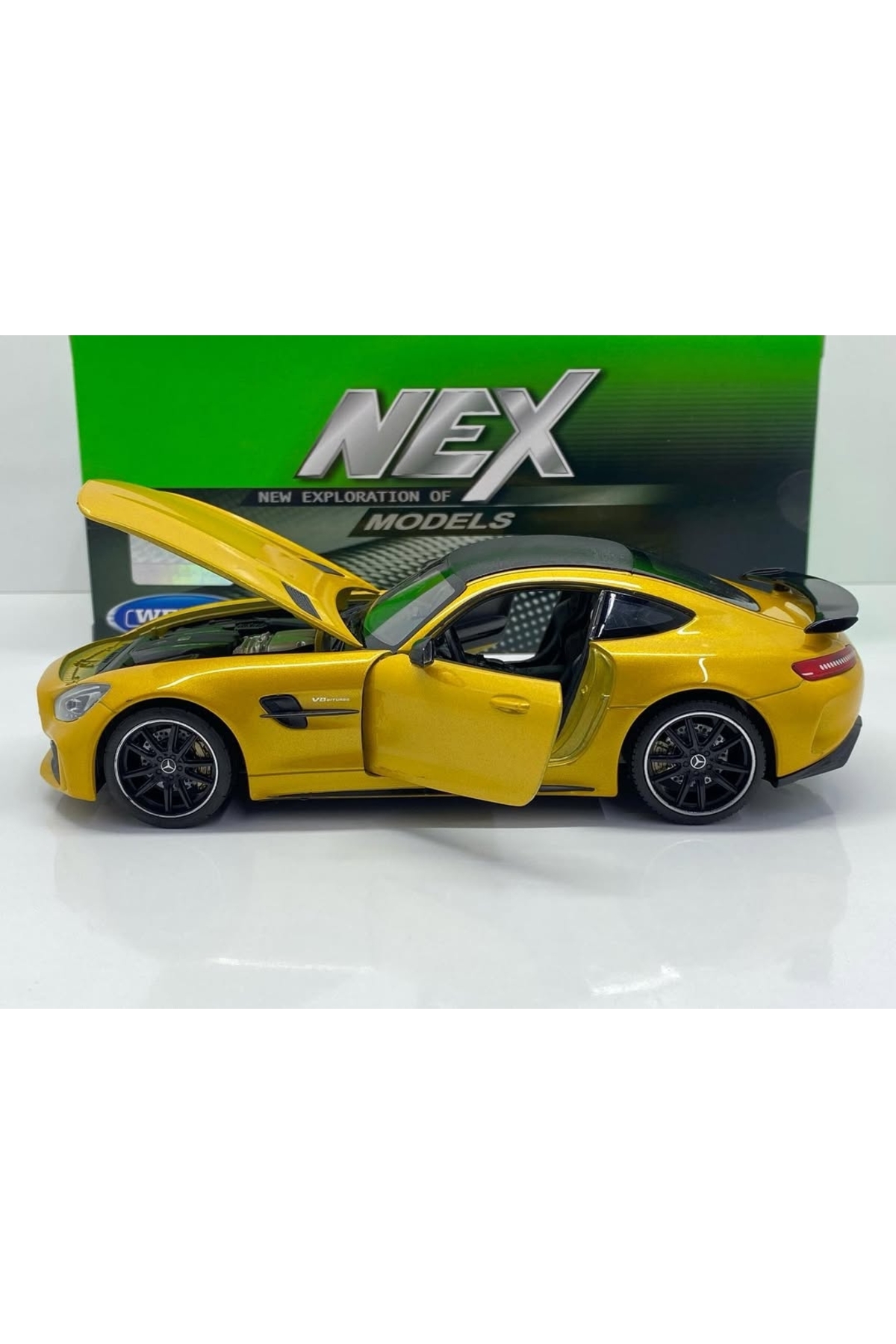 مدل خودرو خودروی فلزی 18 سانتی متری مرسدس بنز AMG GTR 17 دارای مارک خوب اورجینال WELLY