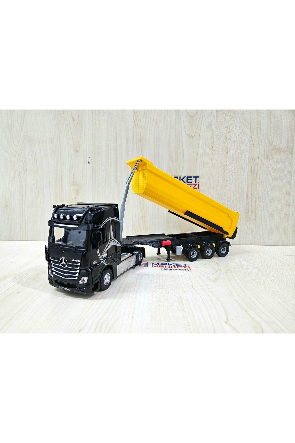 مدل خودرو 35 سانتی متر طول 1 36 MERCEDES ACTROS DUMP TRUCK MODEL نام نوشته شده مشکی اورجینال Maket