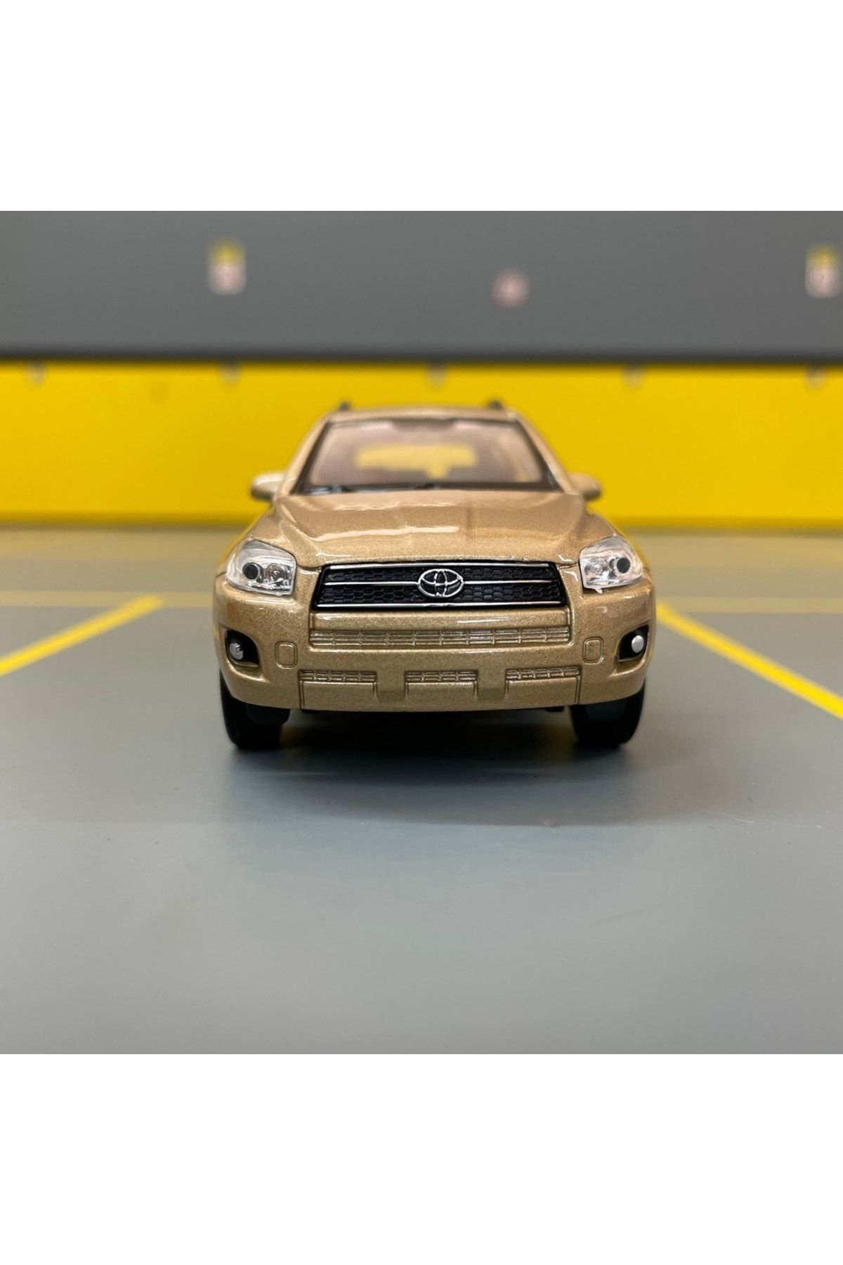 مدل خودرو TOYOTA RAV4 1 36 SCALE DIECAST METAL MODEL CAR PULL DROP TOY اورجینال WELLY