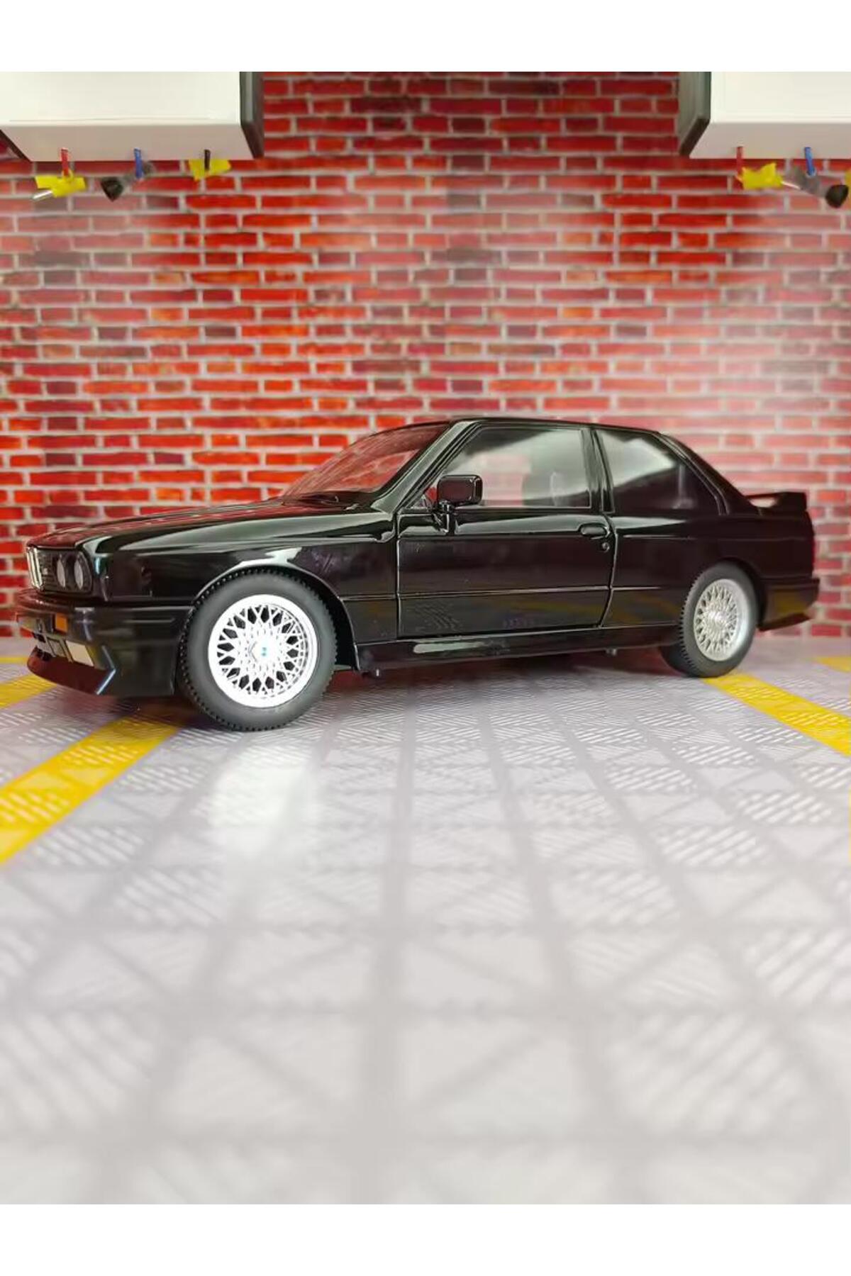 مدل خودرو BMW M3 E30 جدید 1988 قرمز در مقیاس 1:24 مشکی DIECAST CAR OPEN TOWN صندوق عقب اورجینال scntoys