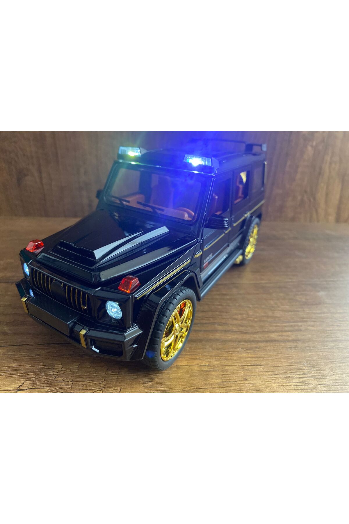 مدل خودرو MERCEDES G65 JEEP DIECAST CAR METAL 6 در باز شدن با چراغ های صوتی G63 اورجینال scntoys
