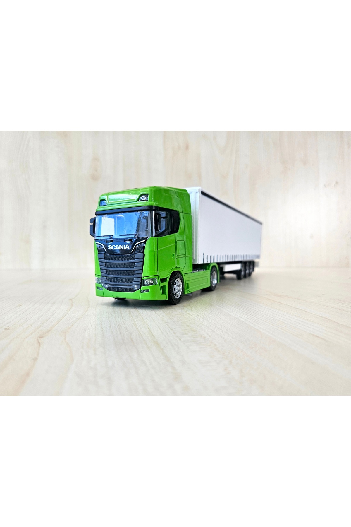 مدل خودرو SCANIA 770S TRUCK MODEL سبز رنگ 1 50 طول 33 سانتی متر نام شرکت را می توان نوشت اورجینال Maket