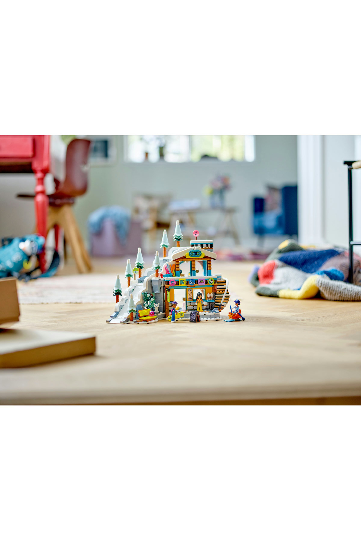 لگو و اسباب بازی های ساخت محور پیست اسکی کافه دوستان 41756 980 قطعه از ترکیه LEGO