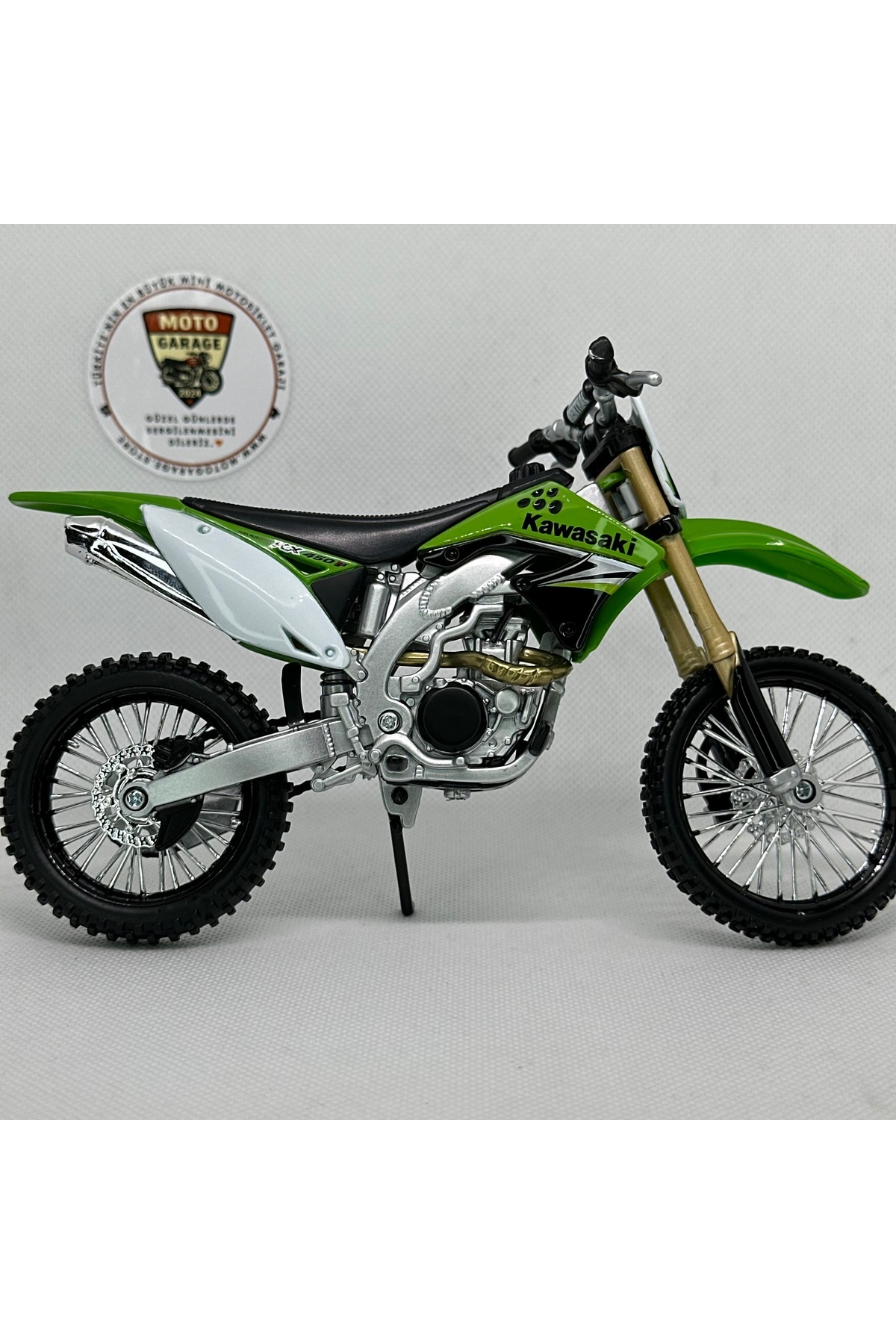 مدل خودرو موتورسیکلت KAWASAKI KX 450F 1:12 DIECAST – فلزی دارای مجوز اورجینال Maisto Diecast