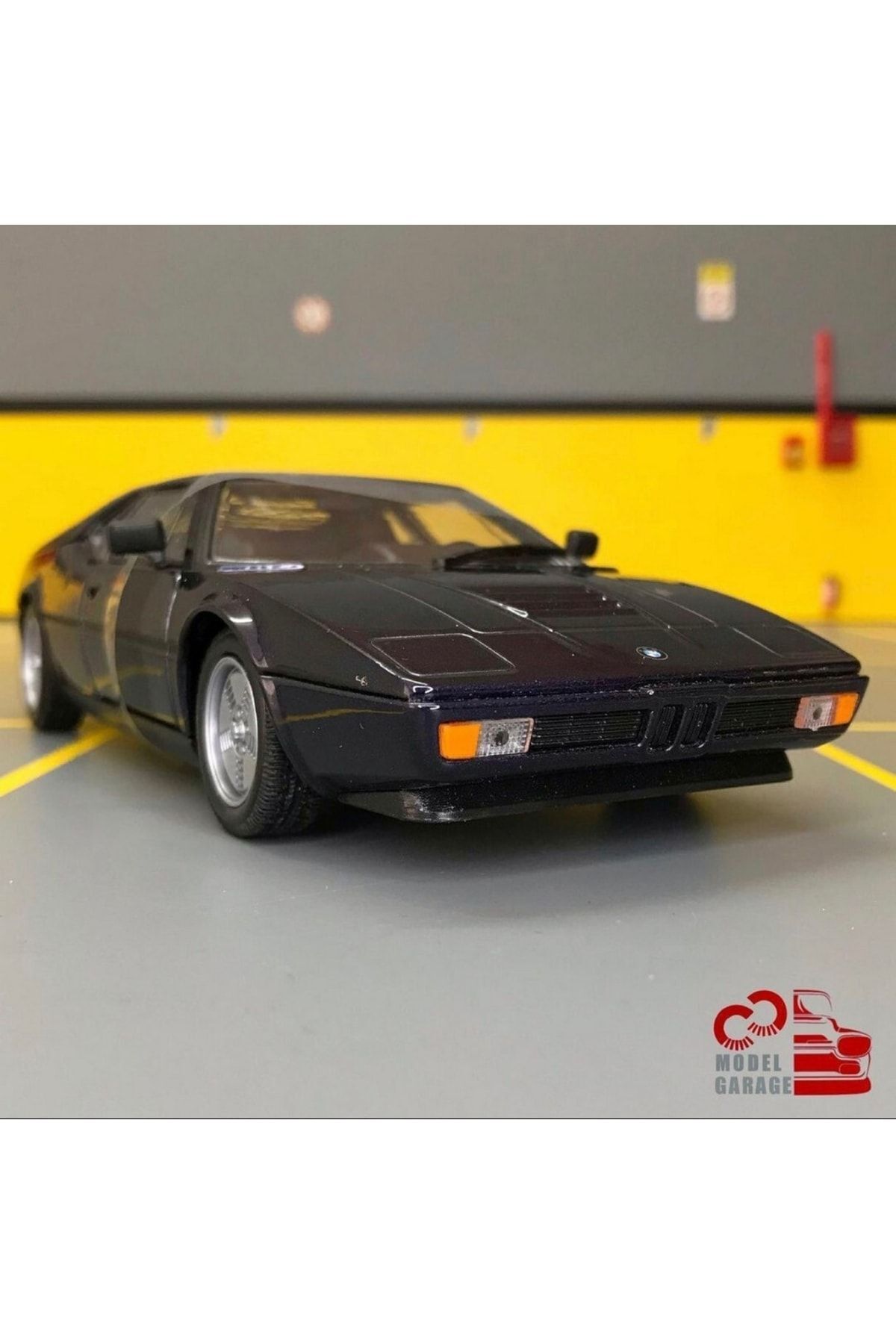 مدل خودرو BMW M1 1 24 SCALE C&amp;C MODEL GARAGE DIECAST METAL CAR اورجینال WELLY