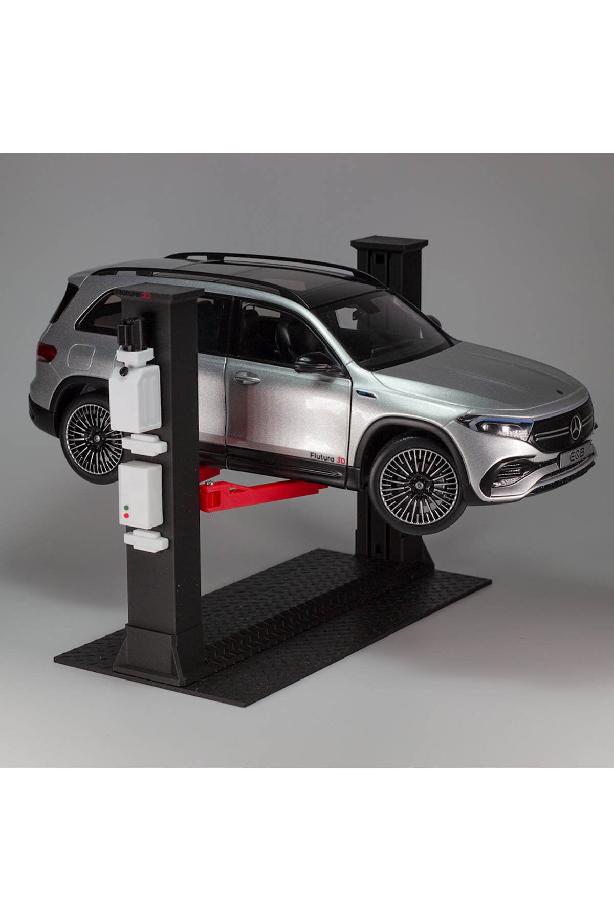 مدل خودرو 1 18 SCALE V MOTION DIORAMA LIFT لوازم جانبی GARAGE 1:18 اورجینال Flutura