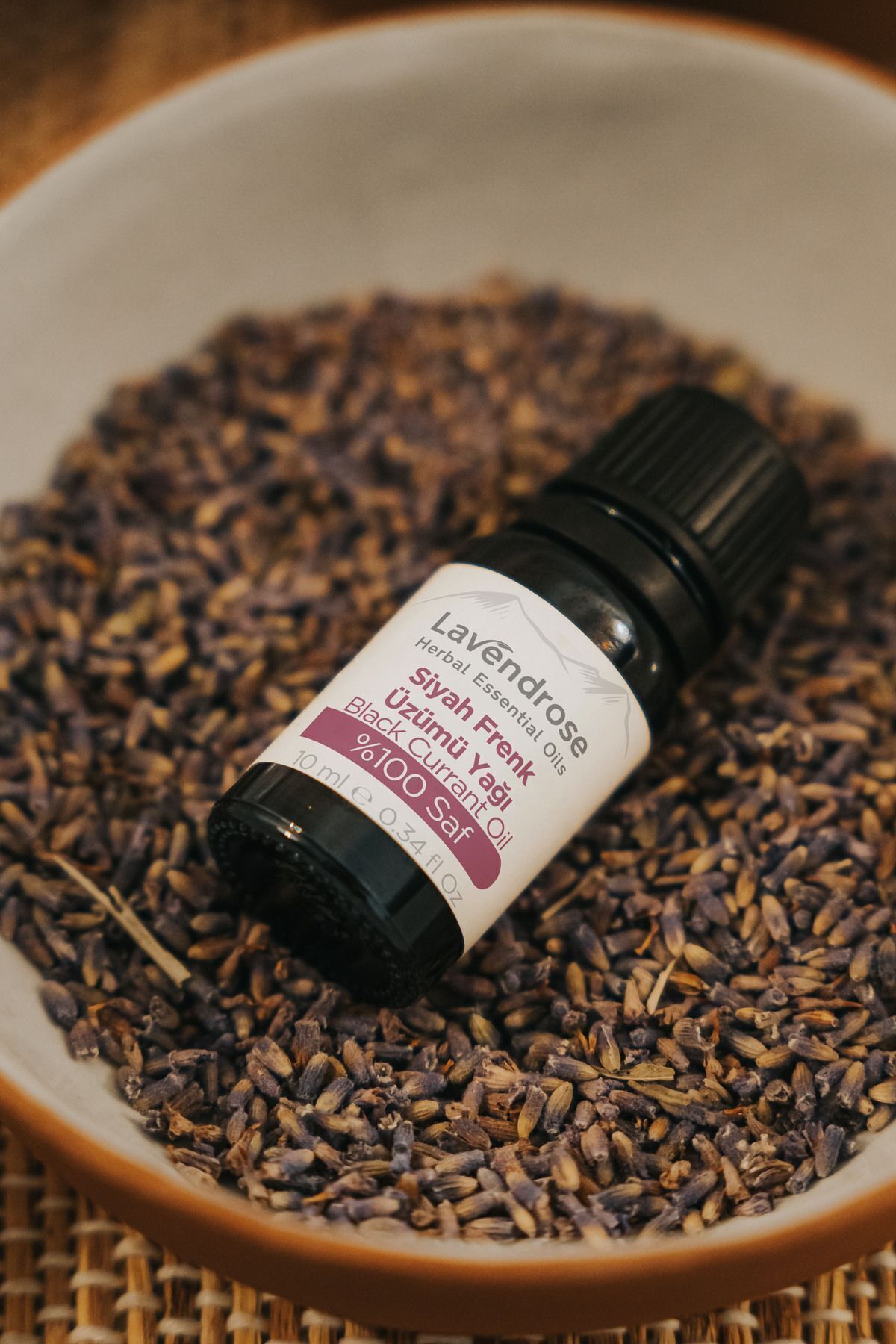 روغن مراقبتی طبیعی سیاه فرنگی 10 میلی لیتر با غلظت بالای امگا 6 Lavendrose