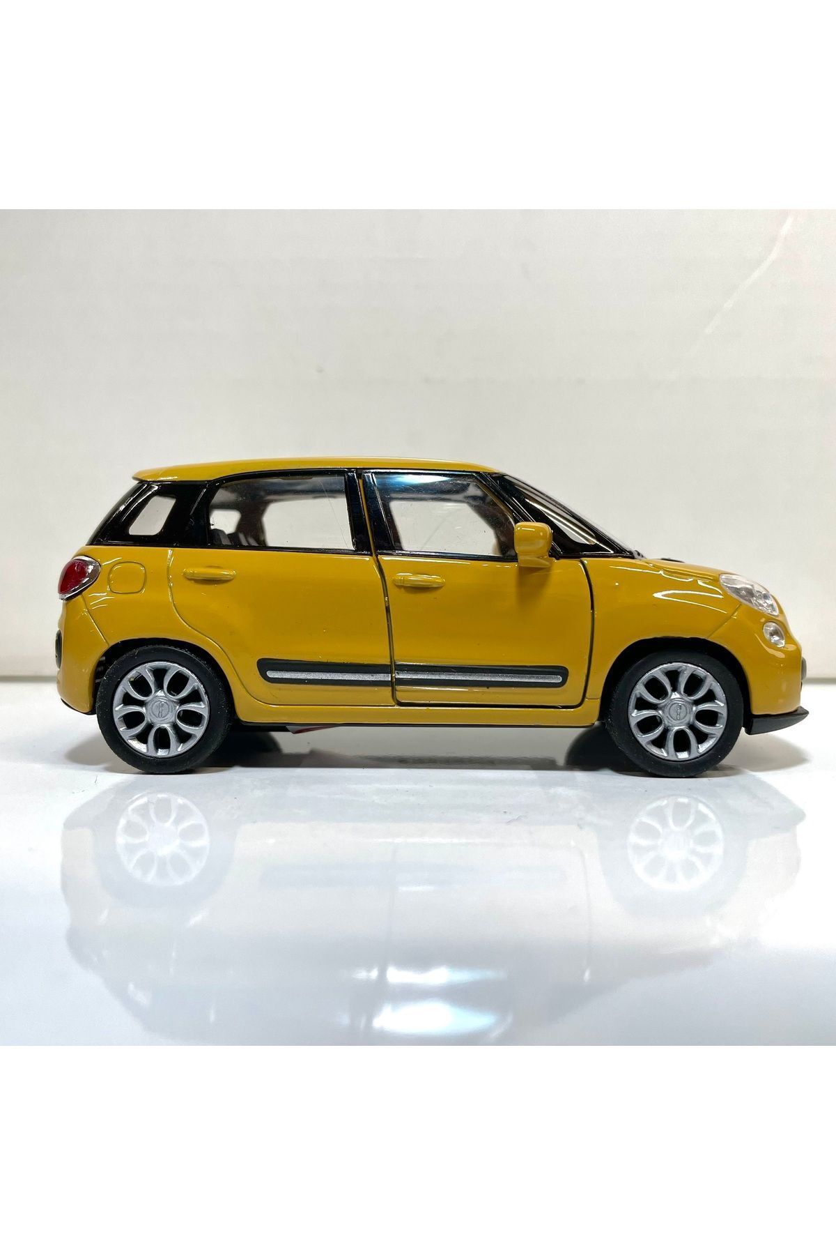 مدل خودرو ماشین اسباب بازی فیات 500L 2013 1 36 مقیاس WELLY DIECAST METAL MODEL اورجینال Genel Markalar
