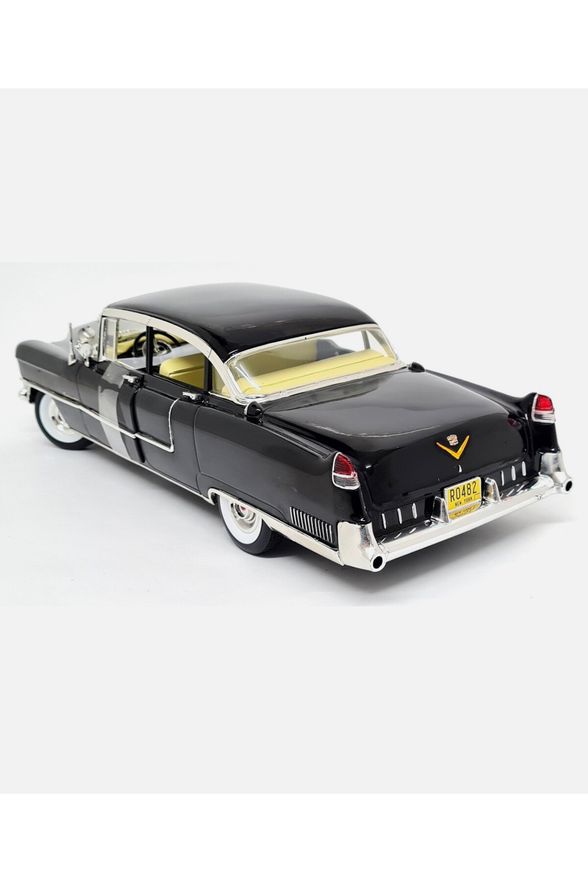 مدل خودرو 1:18 THE GODFATHER – 1955 CADILLAC FLEETWOOD 60 LIMITED EDITION SYNOVERSE INNOVATION هدیه کتاب اورجینال Greenlight Collectibles