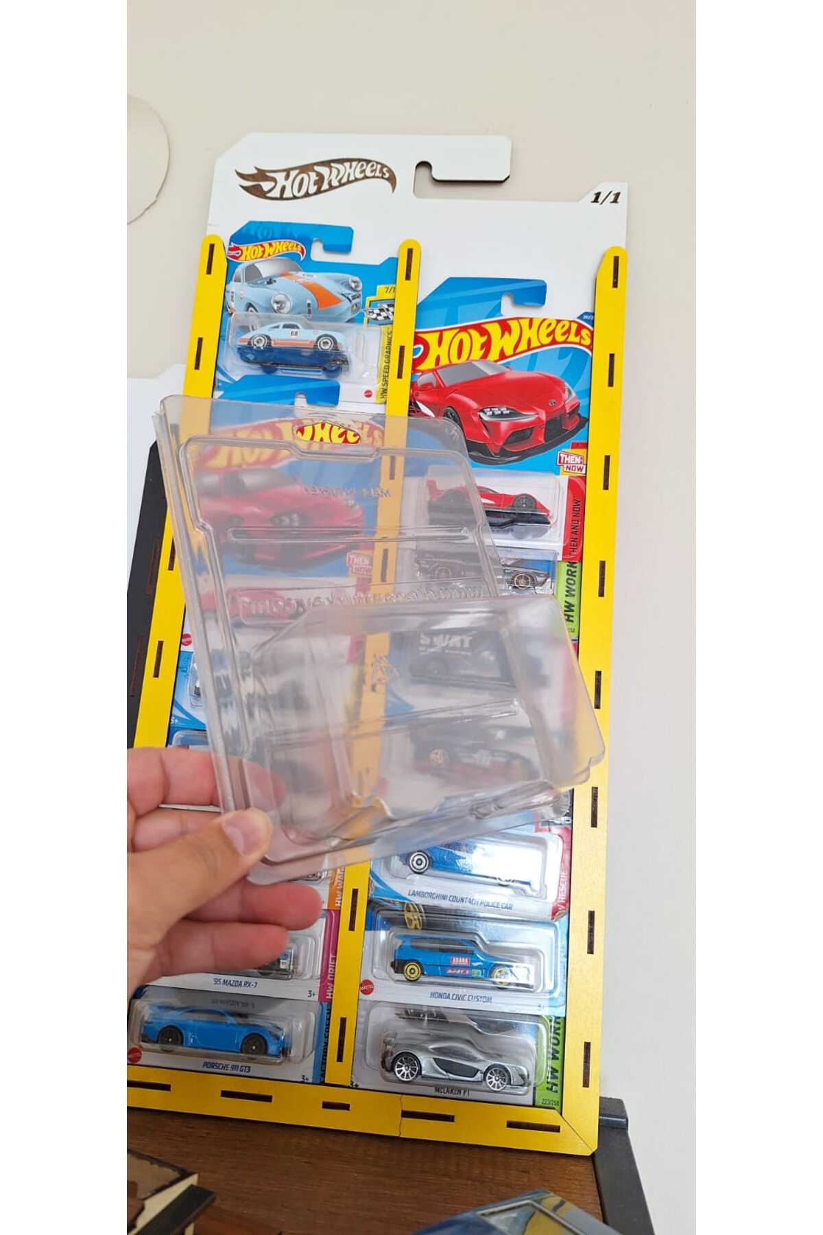 ماشین اسباب بازی مقیاس محافظت حق بیمه HOTWHEELS 1.64 هات ویلز اورجینال HOT WHEELS
