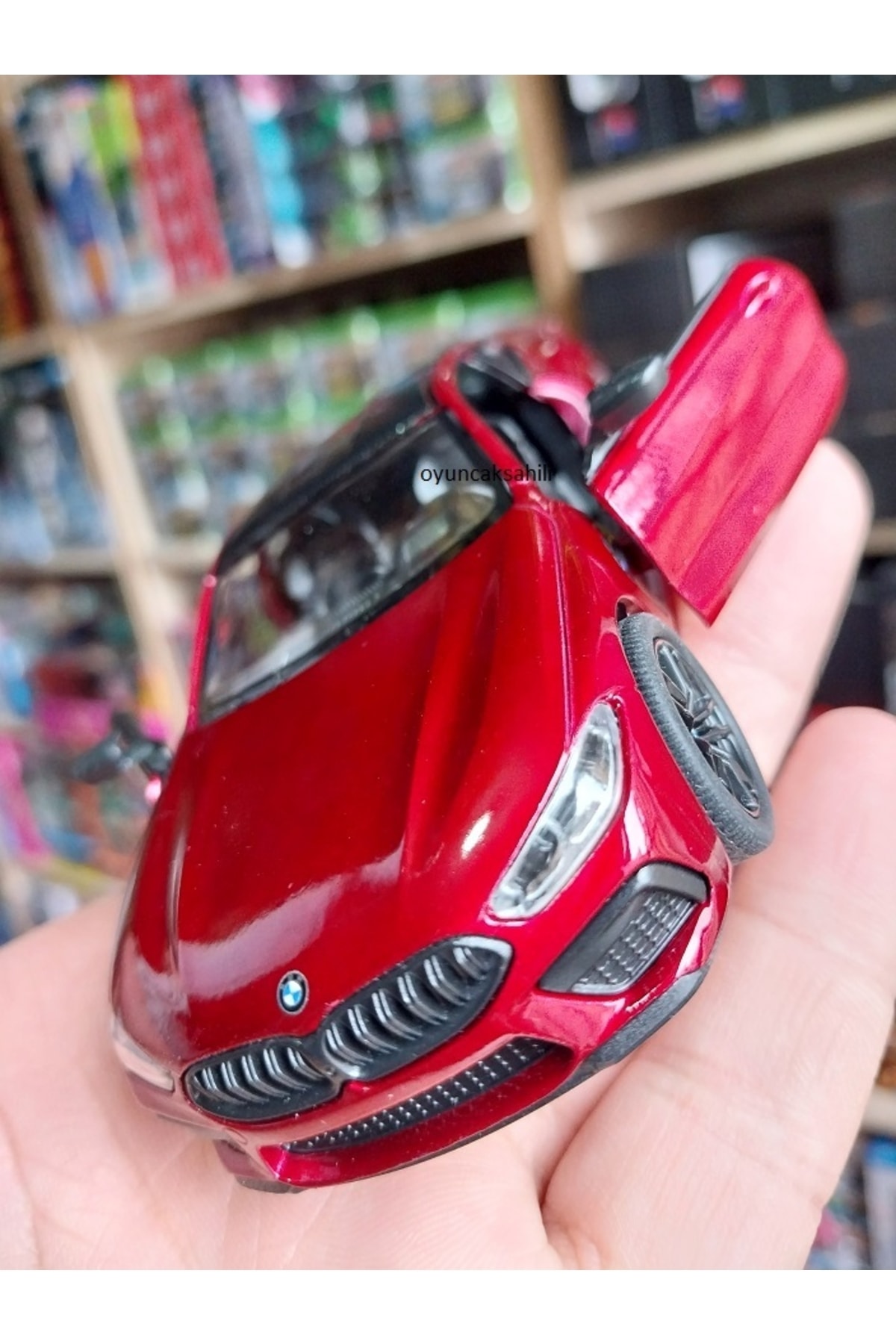مدل خودرو BMW M8 COUPE DIECAST METAL اورجینال دارای مجوز 1.36 مقیاس درب باز شدن قرمز از ترکیه OYUNCAKSAHİLİ