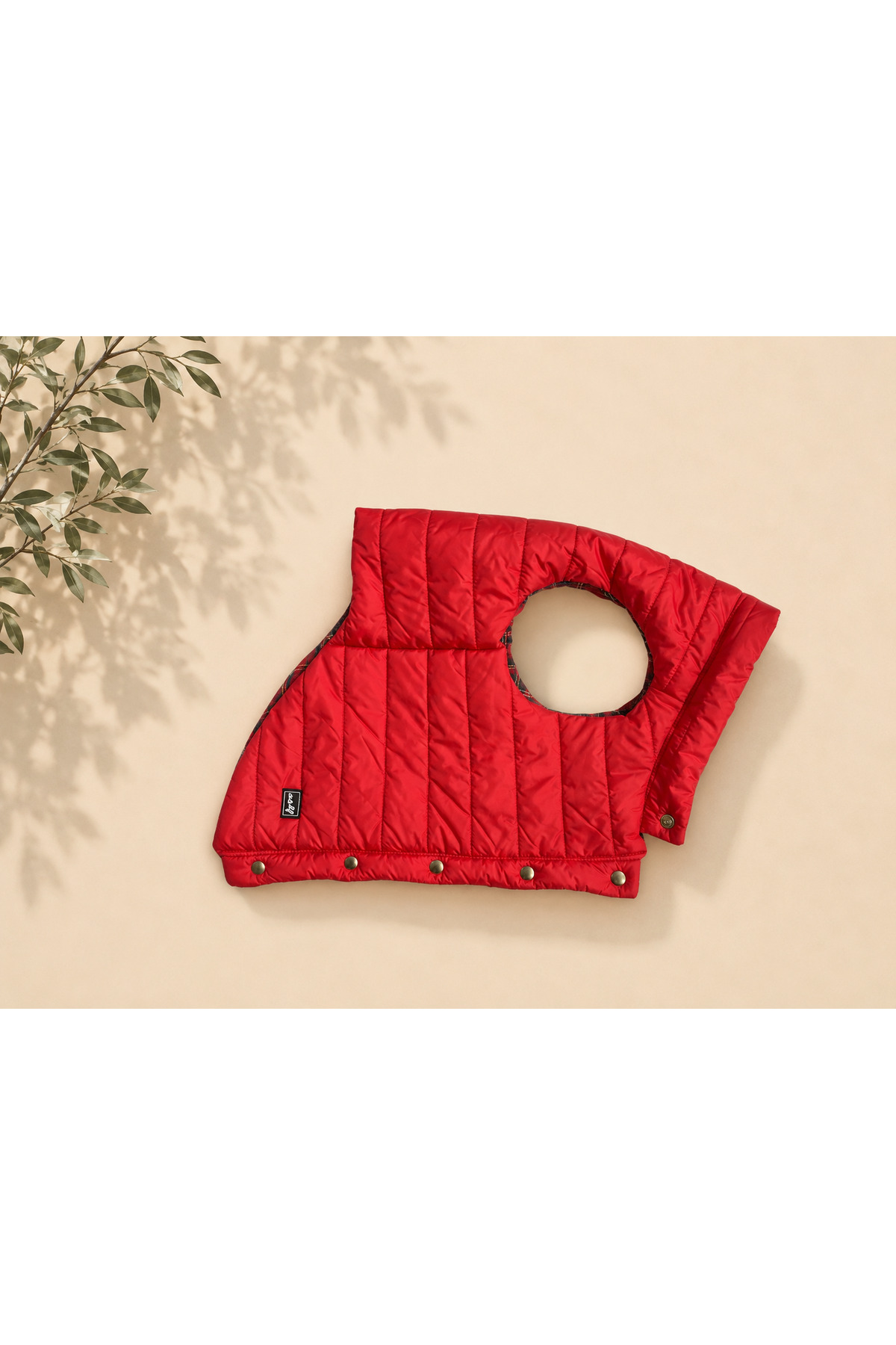 کاپشن پافر قرمز سگ لولو د اربن پاپ Lulu The Urban Pup، Urban Red Light Puffer