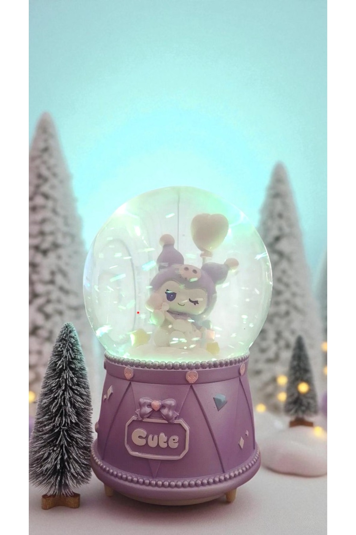 گوی برفی KUROMI LIGHTED MUSICAL SNOW GLOBE – طرح ناز بنفش سایز متوسط ​​VIP از ترکیه Kuzey Tacı