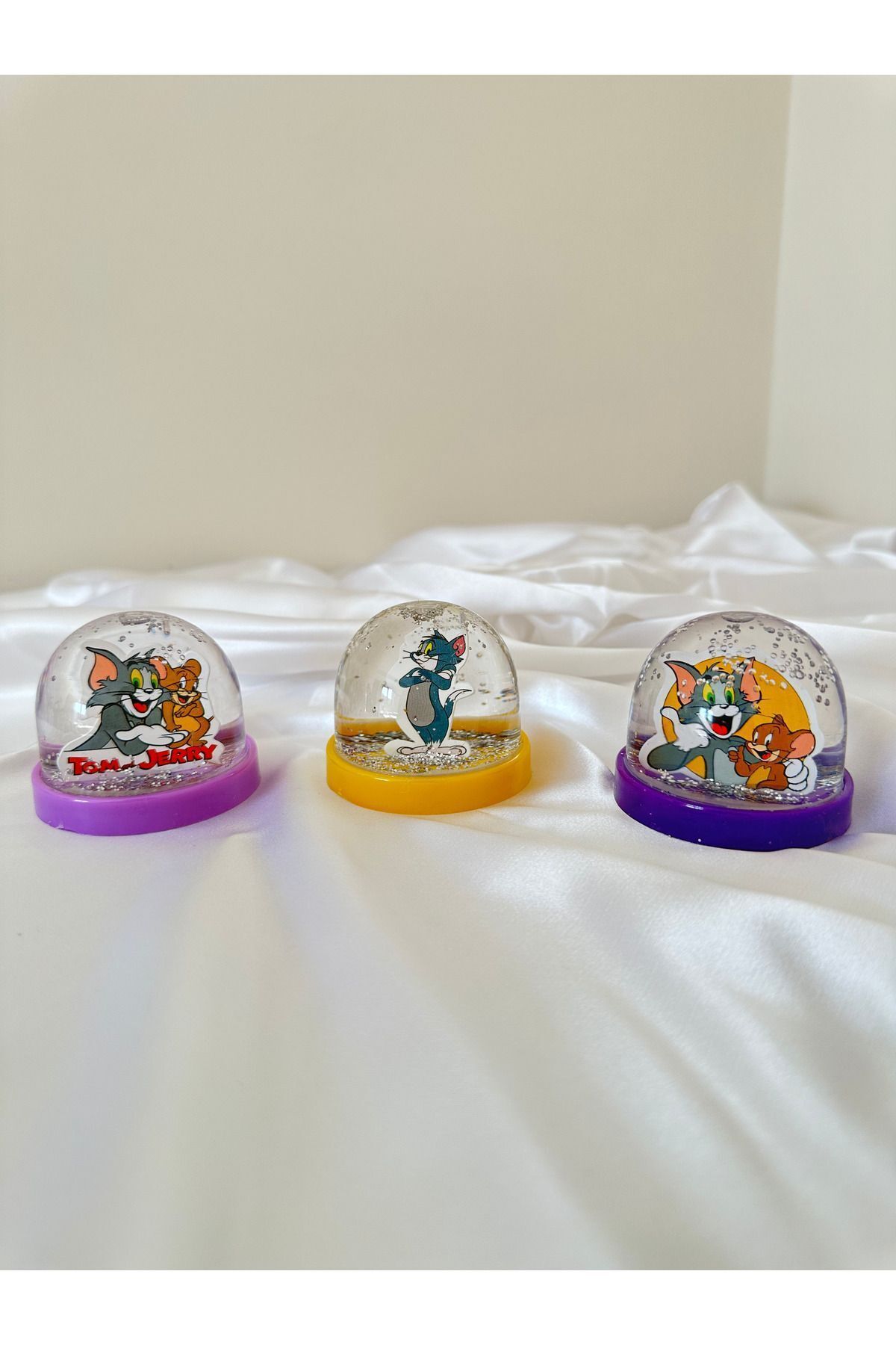 گوی برفی مجموعه کارتون تام و جری SNOW GLOBE GLITTER SMALL SIZE 1 از ترکیه KıtayGroup