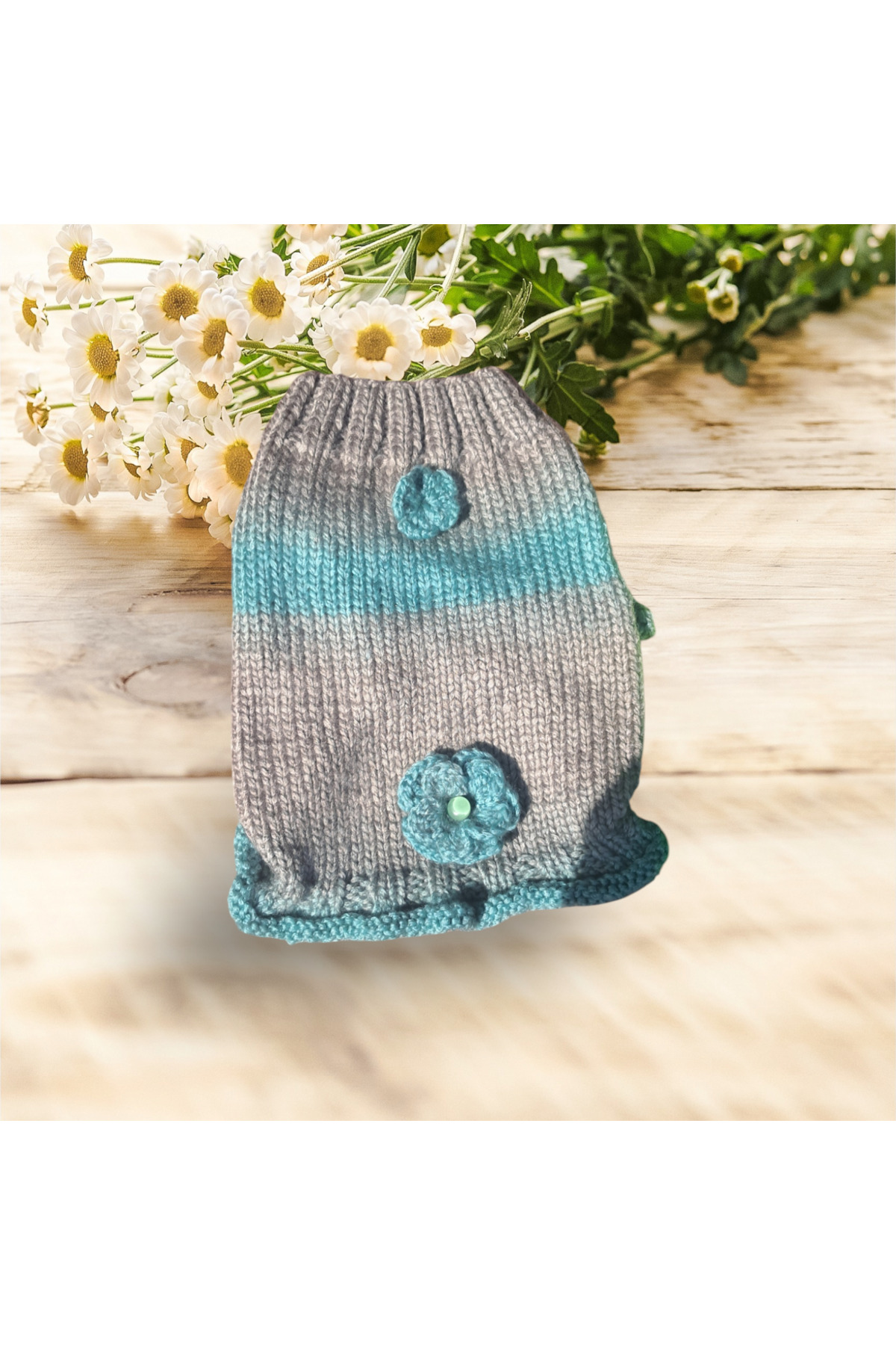 پلیور دست‌بافت سگ و گربه نژاد کوچک با جزئیات گل رین هندمید ReyN Handmade خاکی