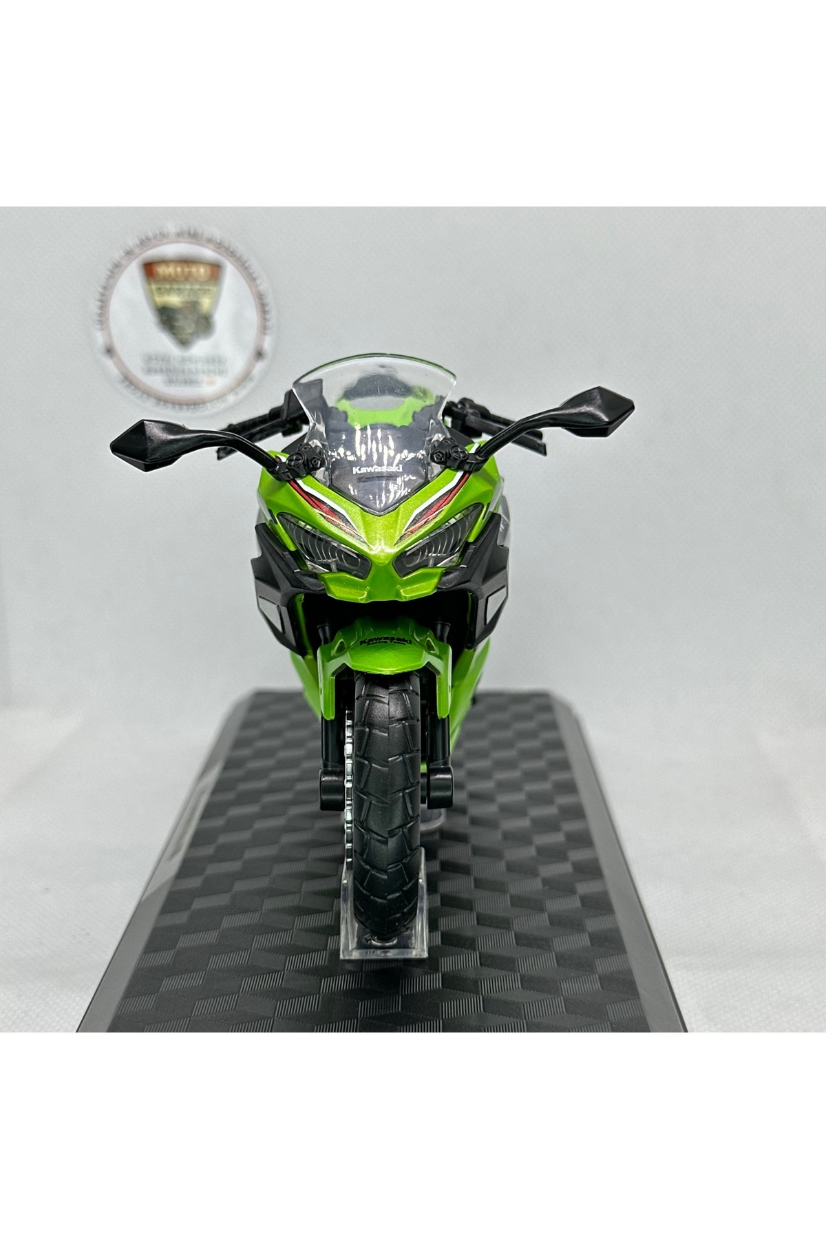 مدل خودرو 2023 KAWASAKI NINJA 400 1:12 موتور سیکلت دیکست – اسباب بازی و مجسمه فلزی مجاز اورجینال Maisto Diecast