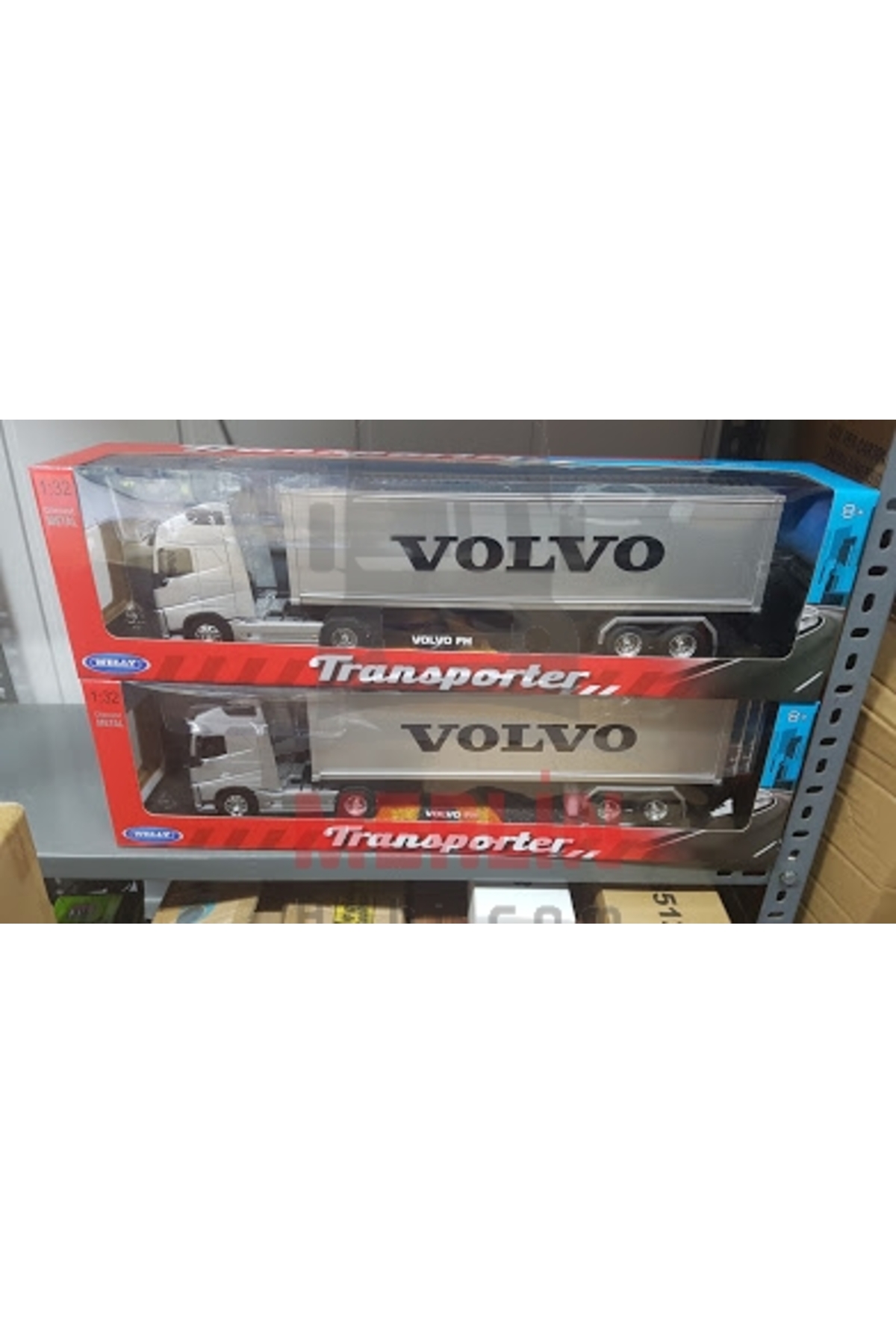 مدل خودرو 1 32 VOLVO FH4 ​​4X2 و WELLY TRAILER TRACTOR اورجینال WELLY
