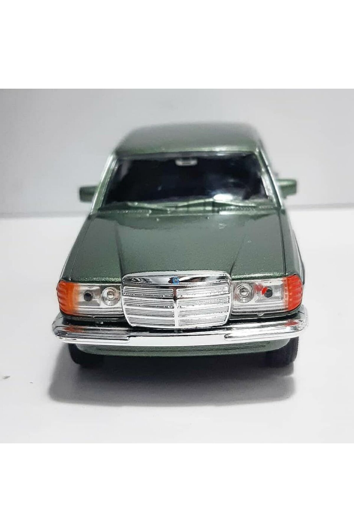 مدل خودرو 1.36 SCALE WELLY BRAND LICENSED MERCEDES BENZ W123 CASE سبز رنگ 12CM ماشین فلزی اورجینال WELLY