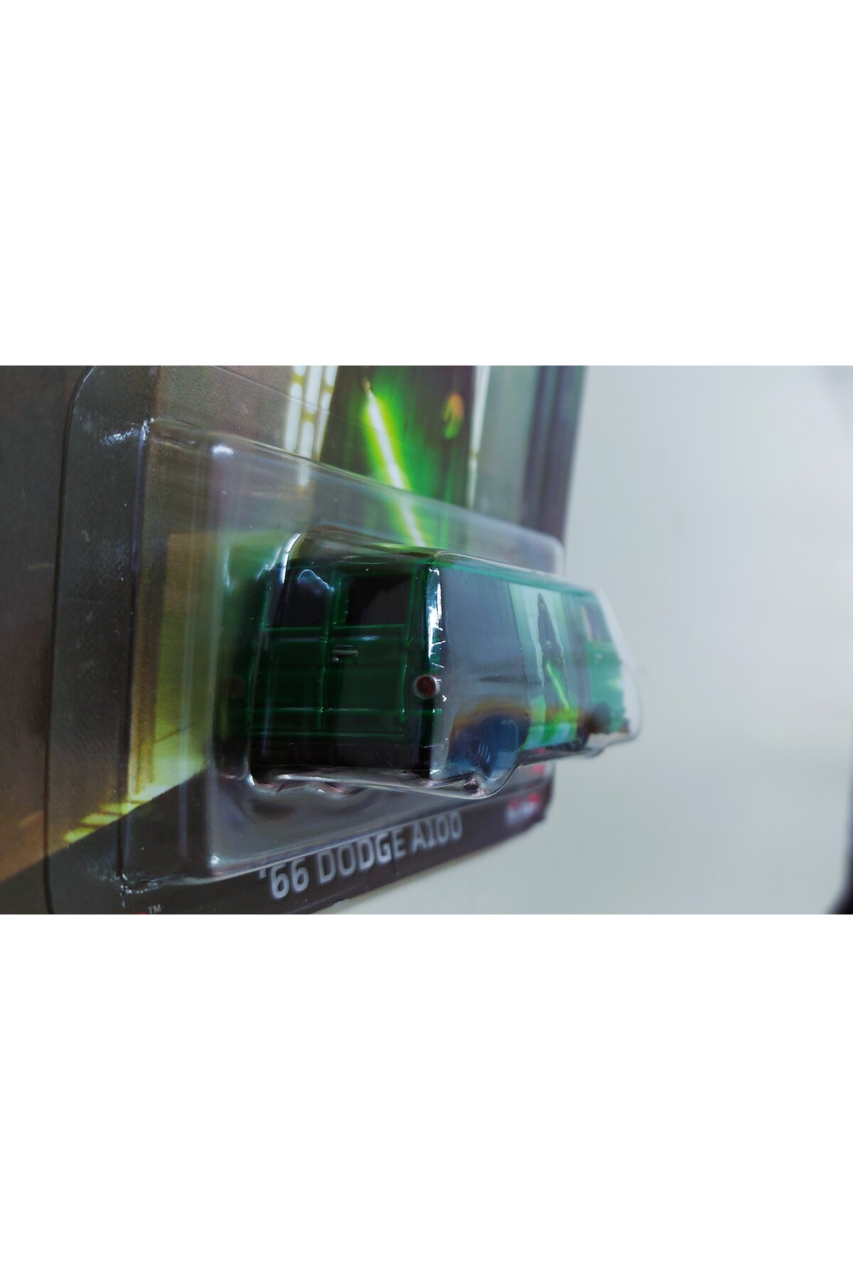 ماشین اسباب بازی PREMIUM '66 DODGE A100 STAR WARS مدل ماندالوریایی هات ویلز اورجینال HOT WHEELS