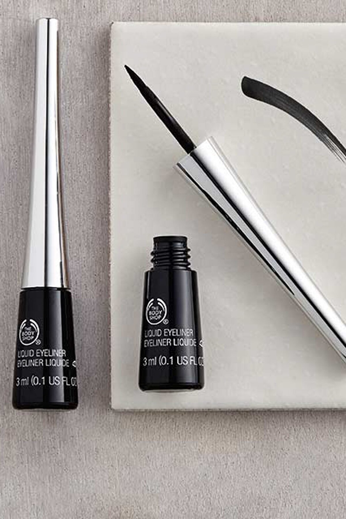 خط چشم لیکیت 3 میل بادی شاپ  The body shop